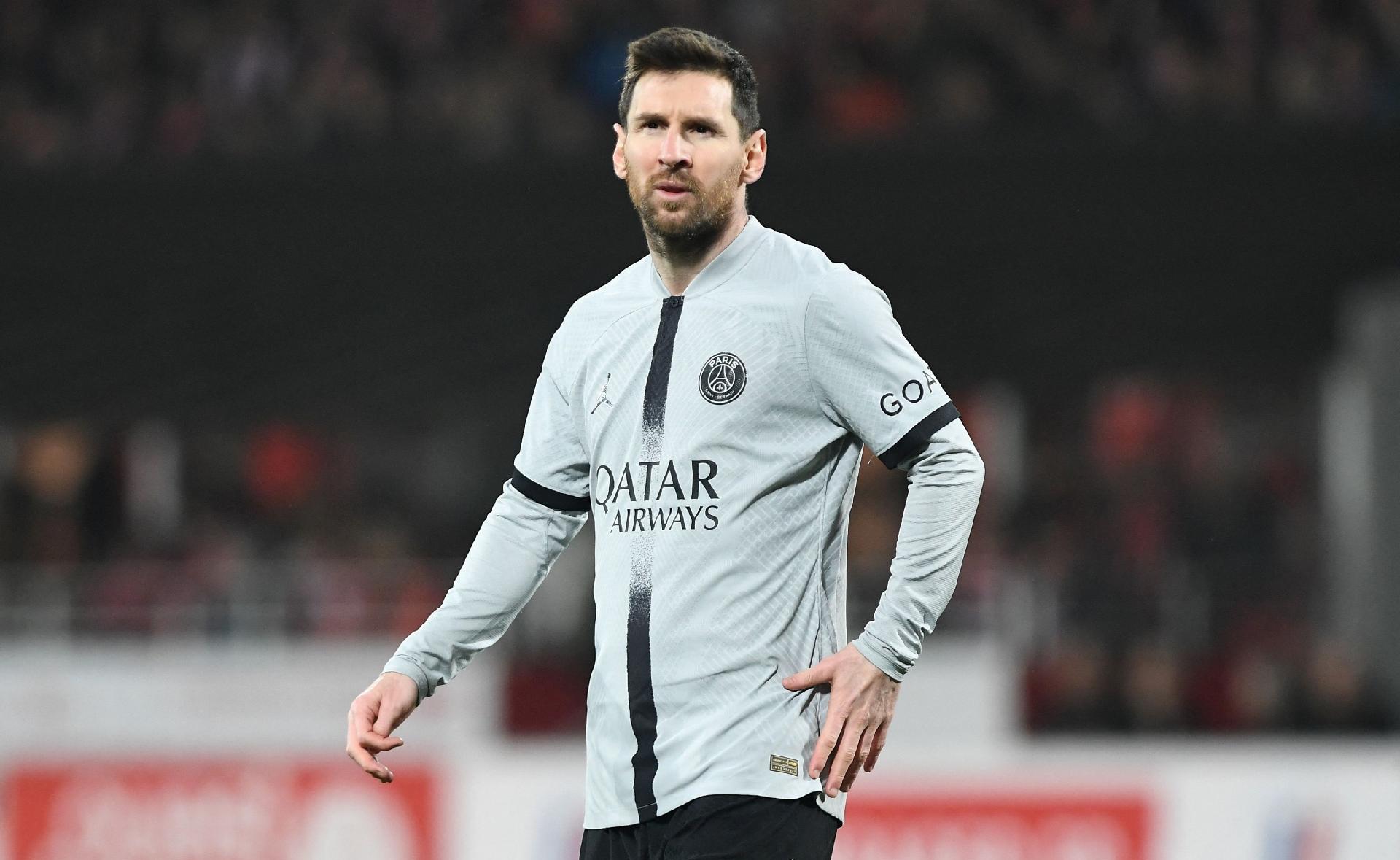 Messi resolve um jogo cheio de cálculos, Esportes