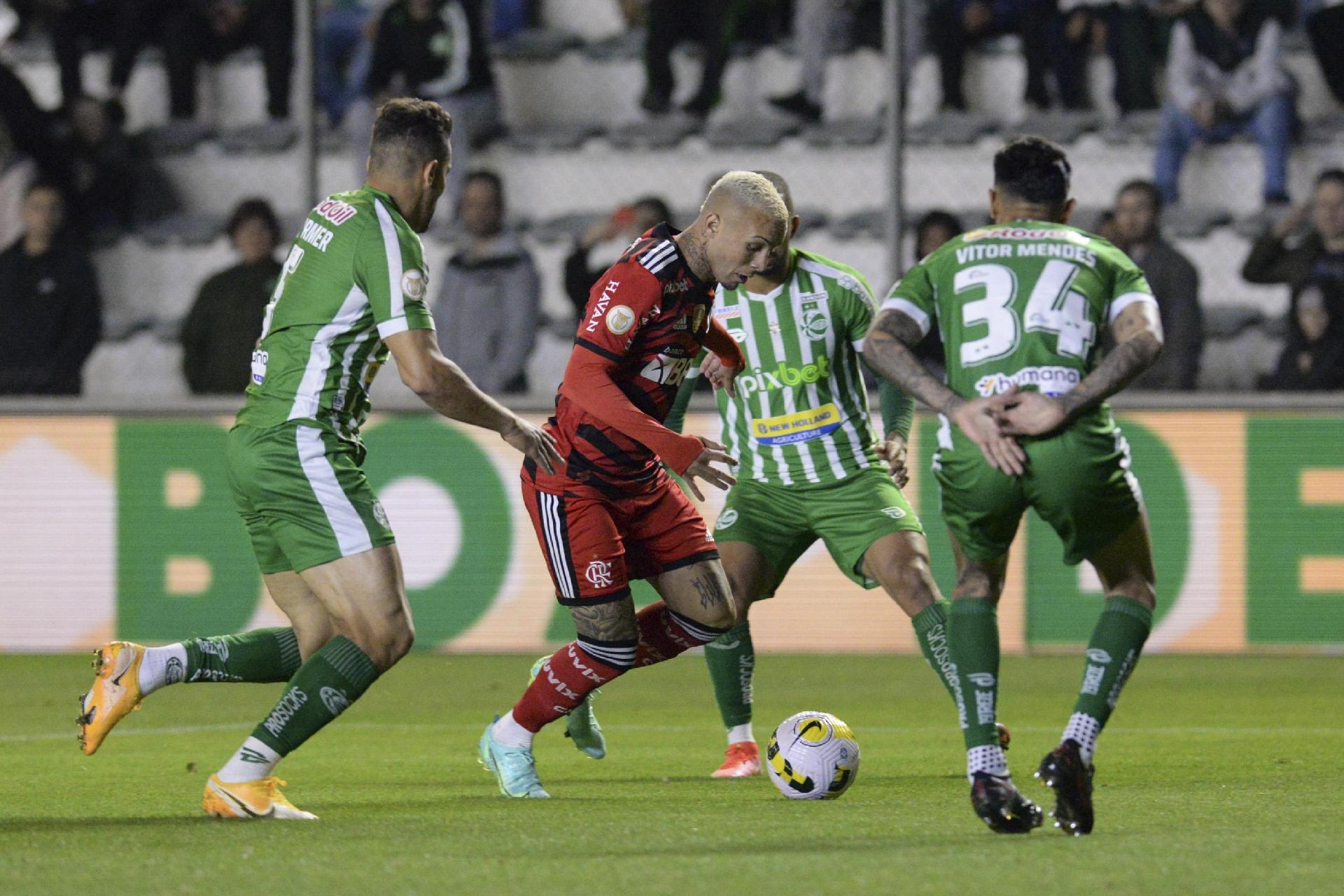 Quem foi o melhor goleiro do Brasileirão? - 10/11/2022 - UOL Esporte