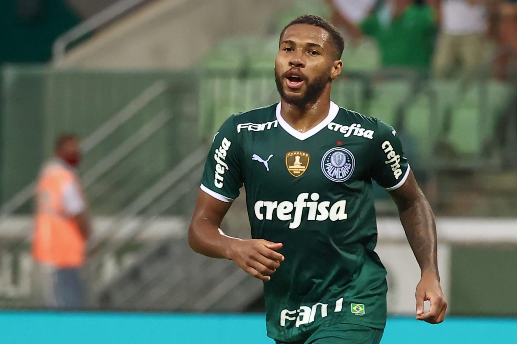 Cruzeiro chega a acordo com Palmeiras e anuncia contratação do atacante  Wesley