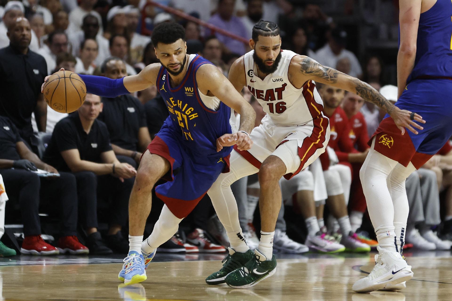 Finais NBA: Miami Heat reage no último quatro e empata série com Nuggets