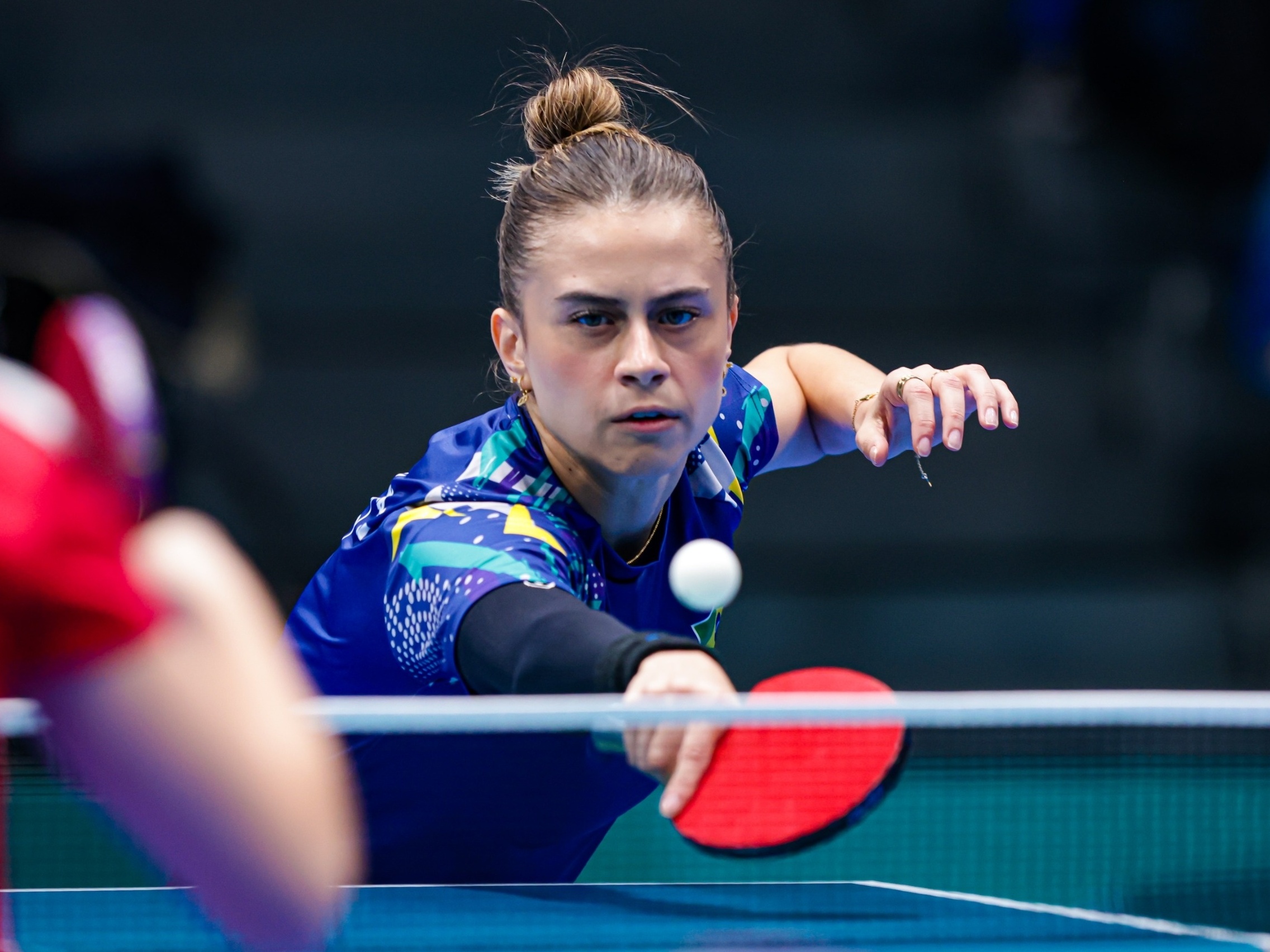 Bruna Takahashi está na semi do tênis de mesa e já garante o bronze