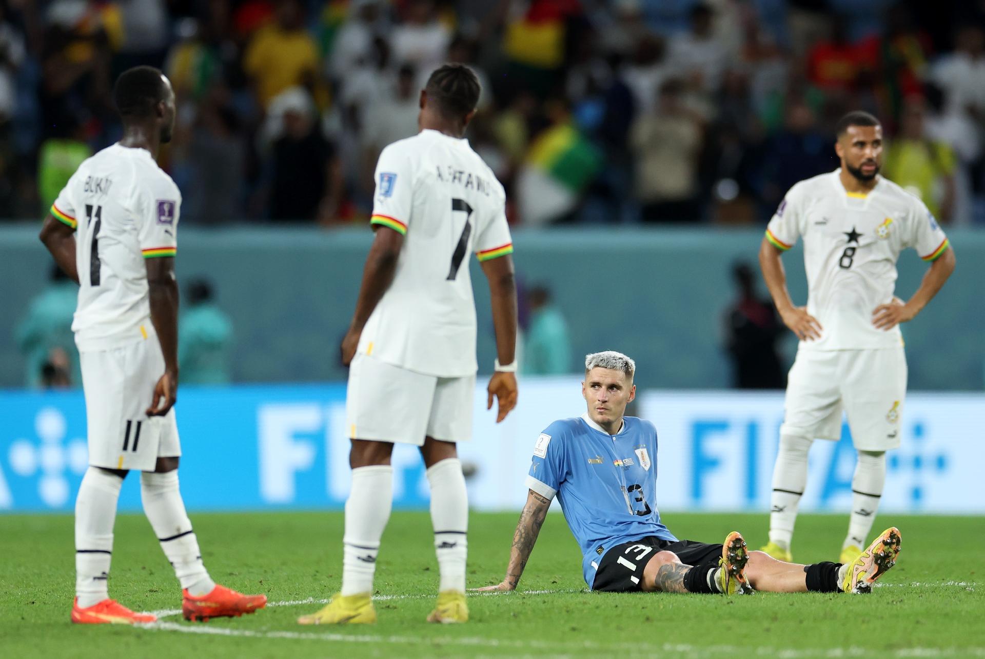 Uruguaios Varela e Pumita se reveem pela 1ª vez após Copa no Fla x