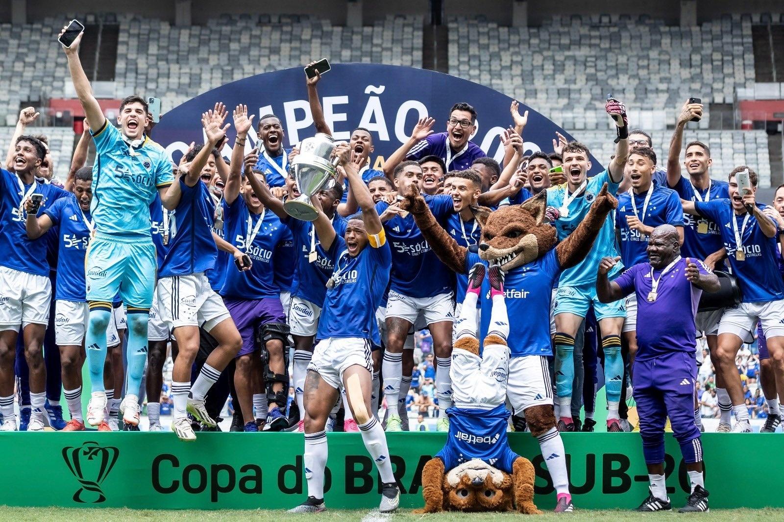 CRUZEIRO FOI CAMPEÃO! de vôlei : r/futebol