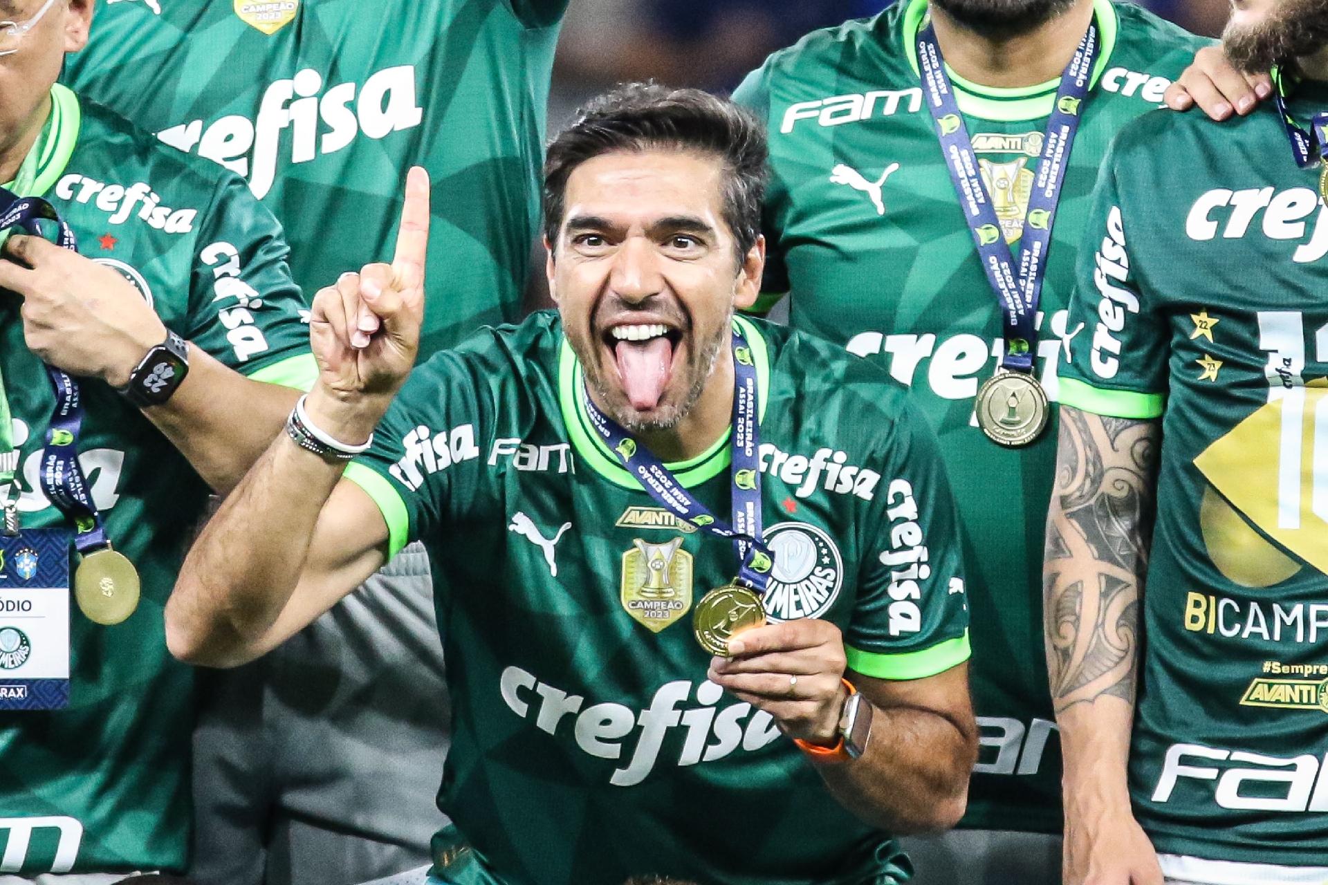 Campeão brasileiro de 2023, Palmeiras fatura mais de R$ 653 milhões com  premiações na era Abel Ferreira - Máquina do Esporte