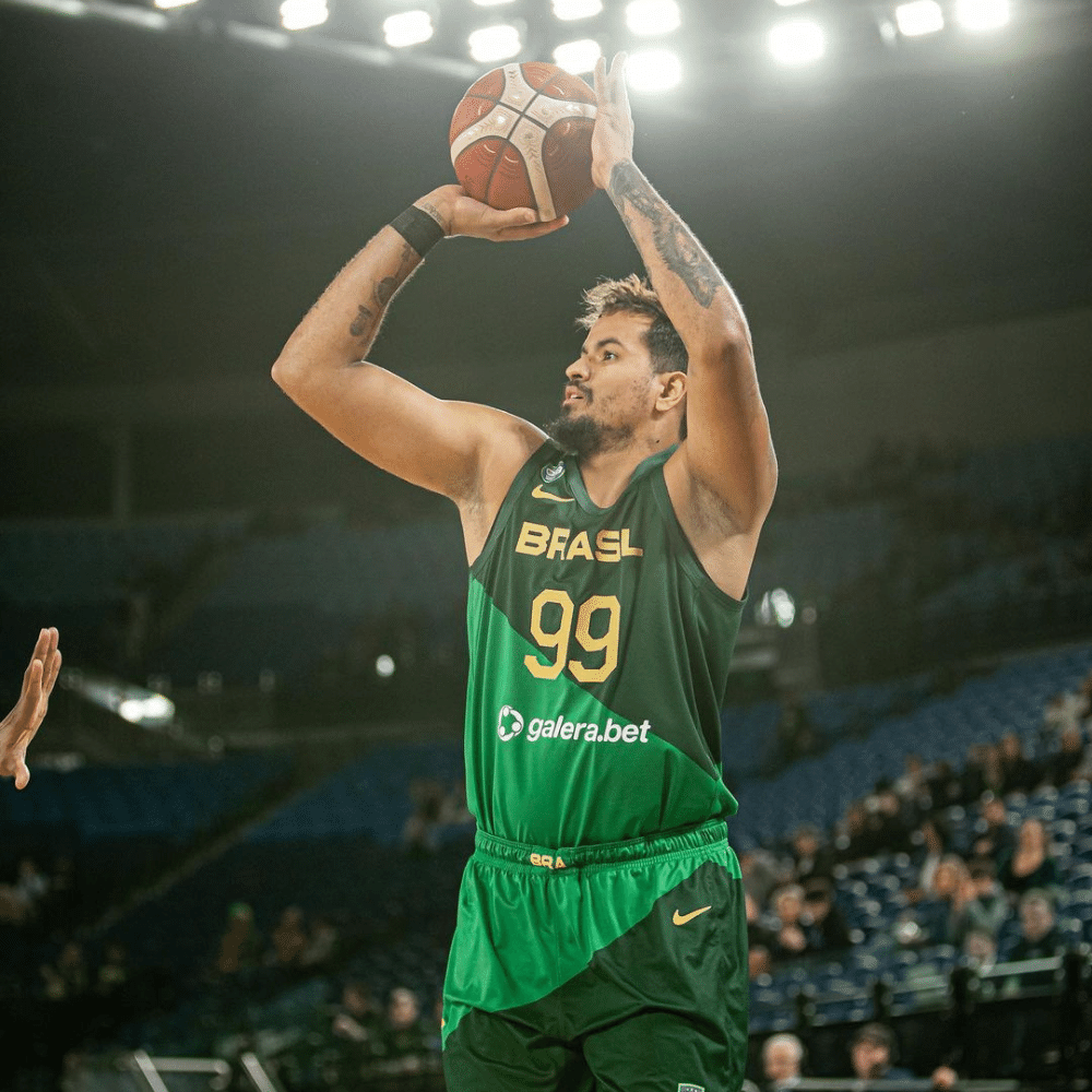 Brasil derruba os militares dos EUA no basquete e vai brigar pelo