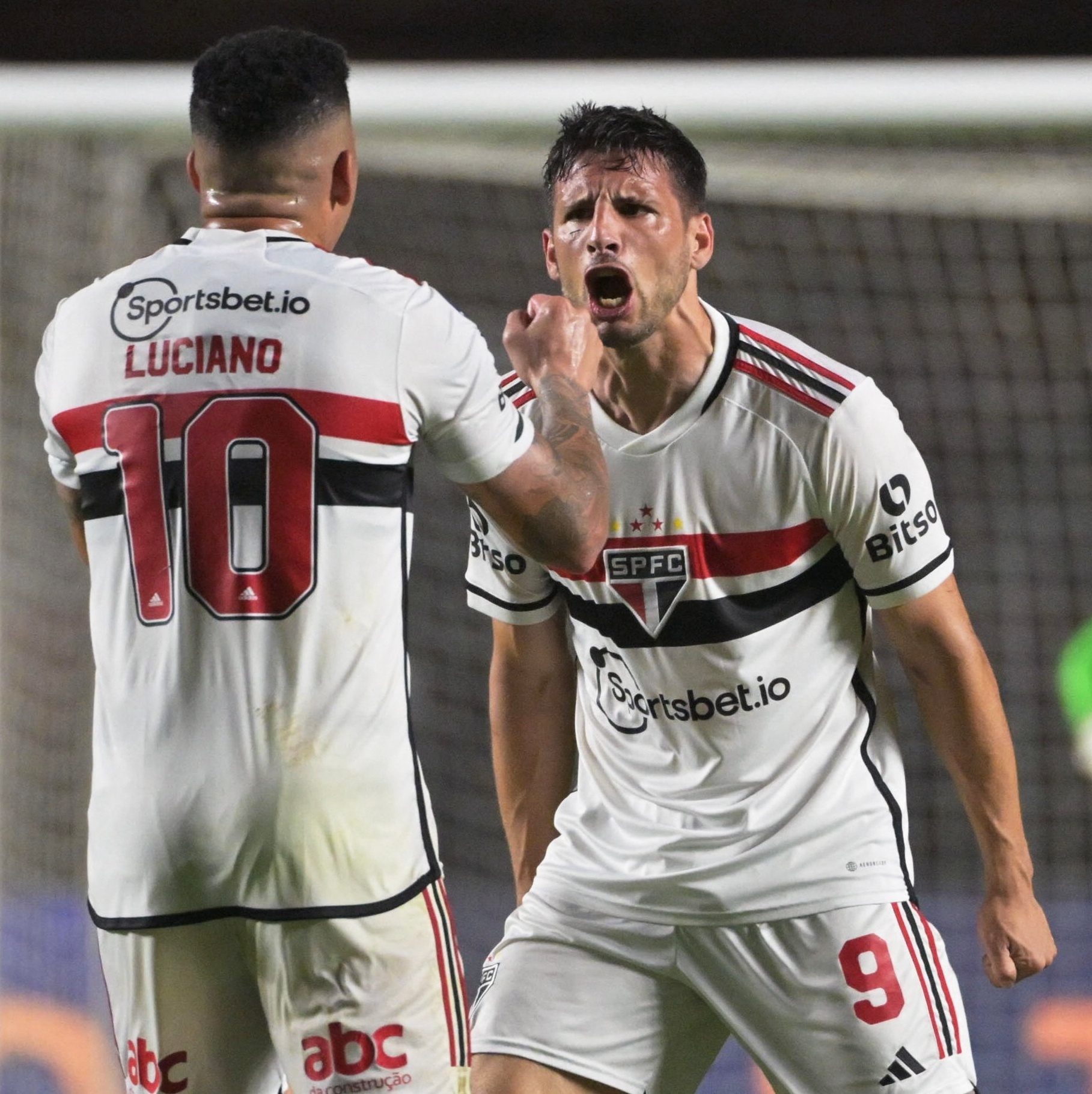 Calleri e Luciano no São Paulo: tão parecidos, tão diferentes