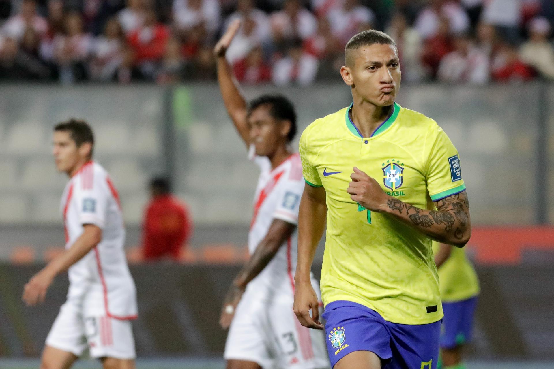 Diniz aponta motivos para empate do Brasil com a Venezuela e evita