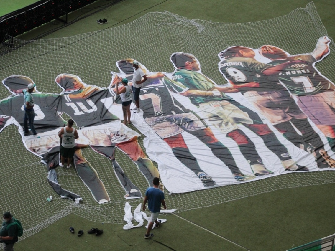 Torcida do Palmeiras prepara mosaico para jogo diante do Deportivo Pereira  - Lance!