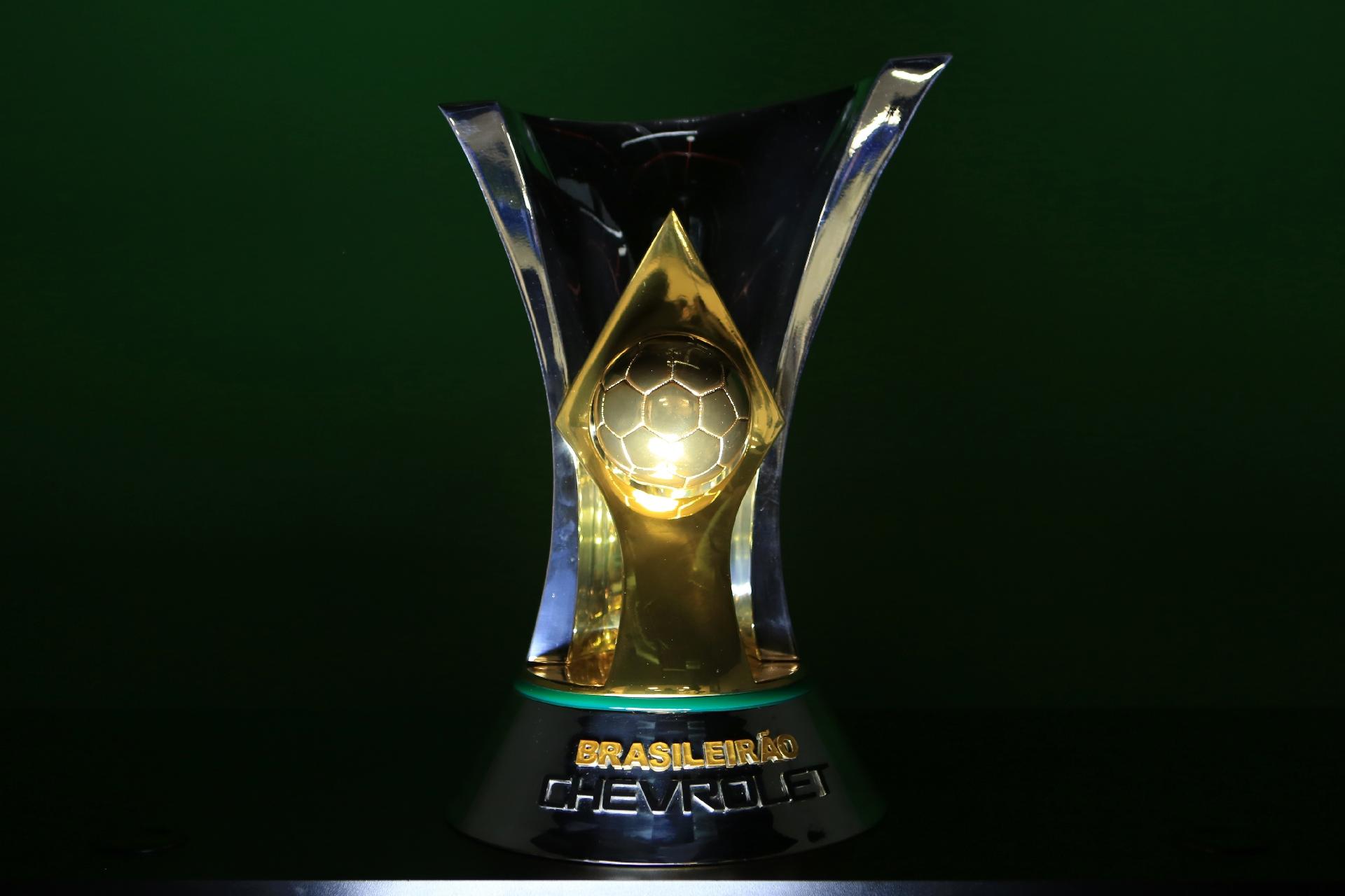 Brasileirão bate Premier League e é eleito melhor liga de futebol de 2021 -  Superesportes