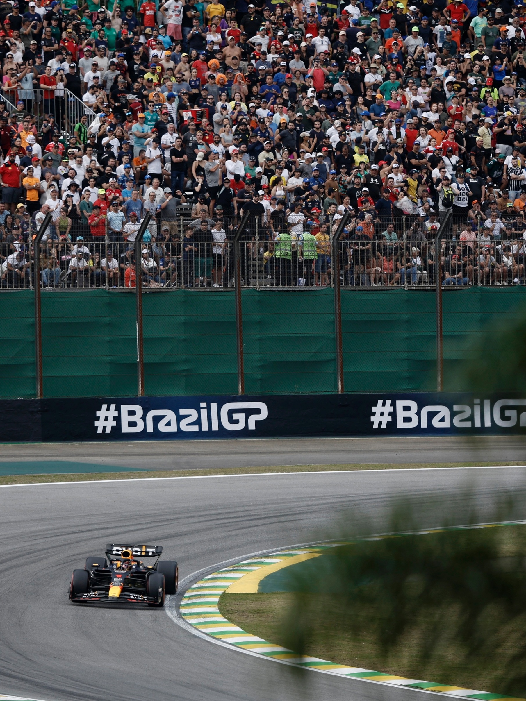 São Paulo recebe primeira corrida da Fórmula E no país de olho no futuro do  automobilismo