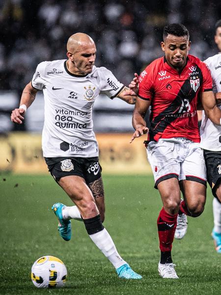 Saiba onde assistir Corinthians x Atlético GO pelo Brasileirão