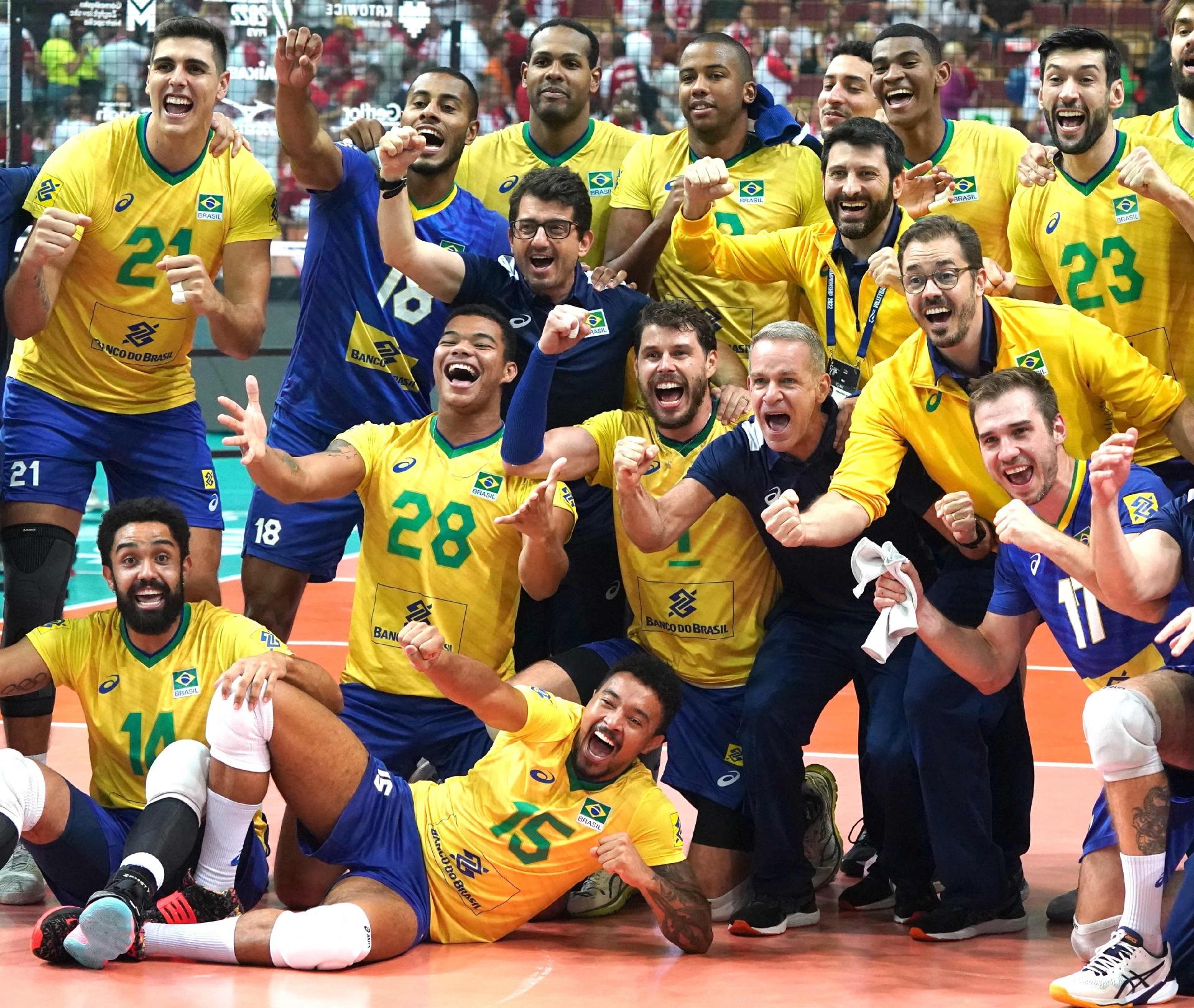 Brasil vence Catar e continua 100% no Mundial de vôlei masculino