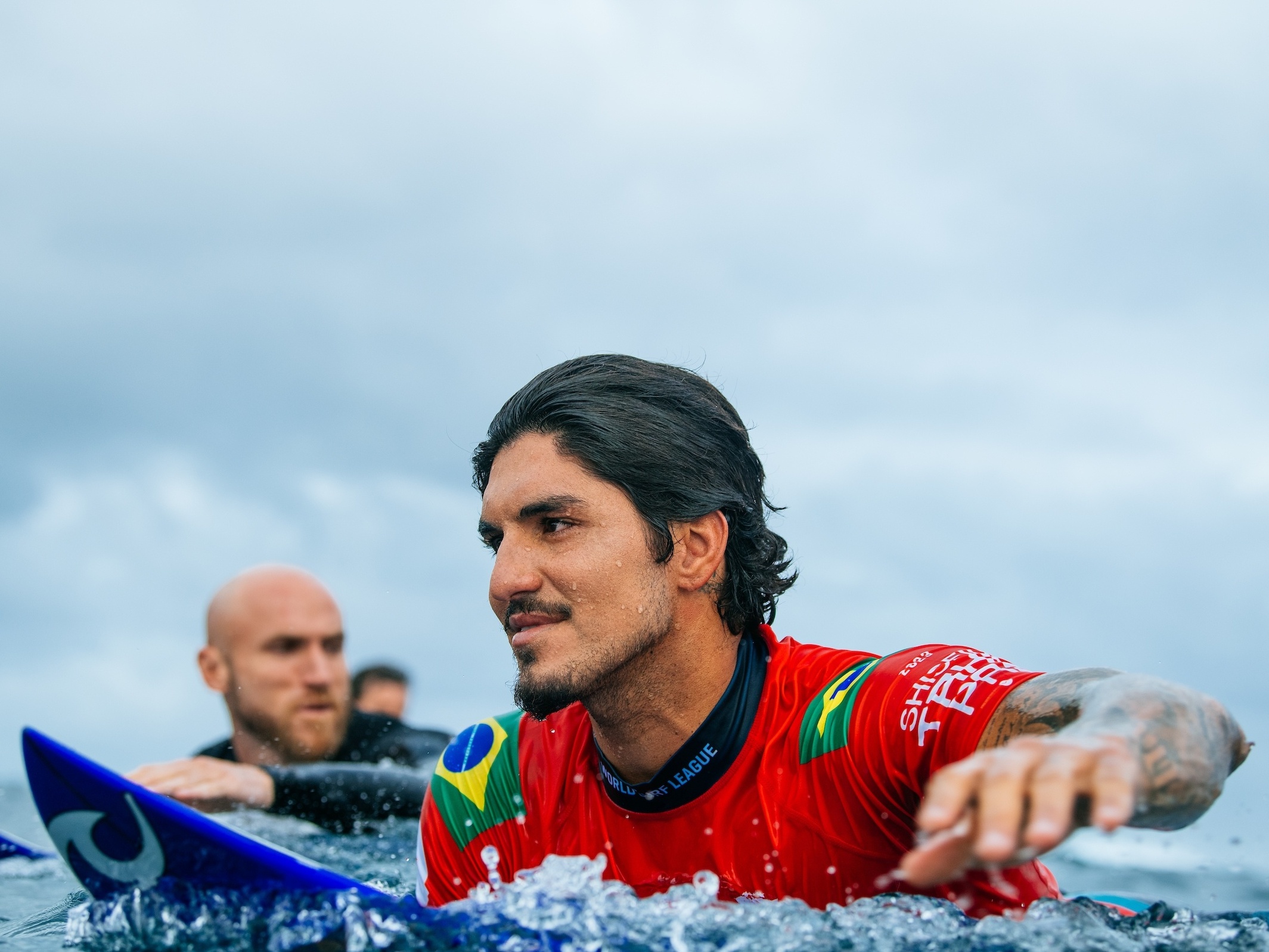 Gabriel Medina vence Filipinho e é tri campeão mundial de surfe