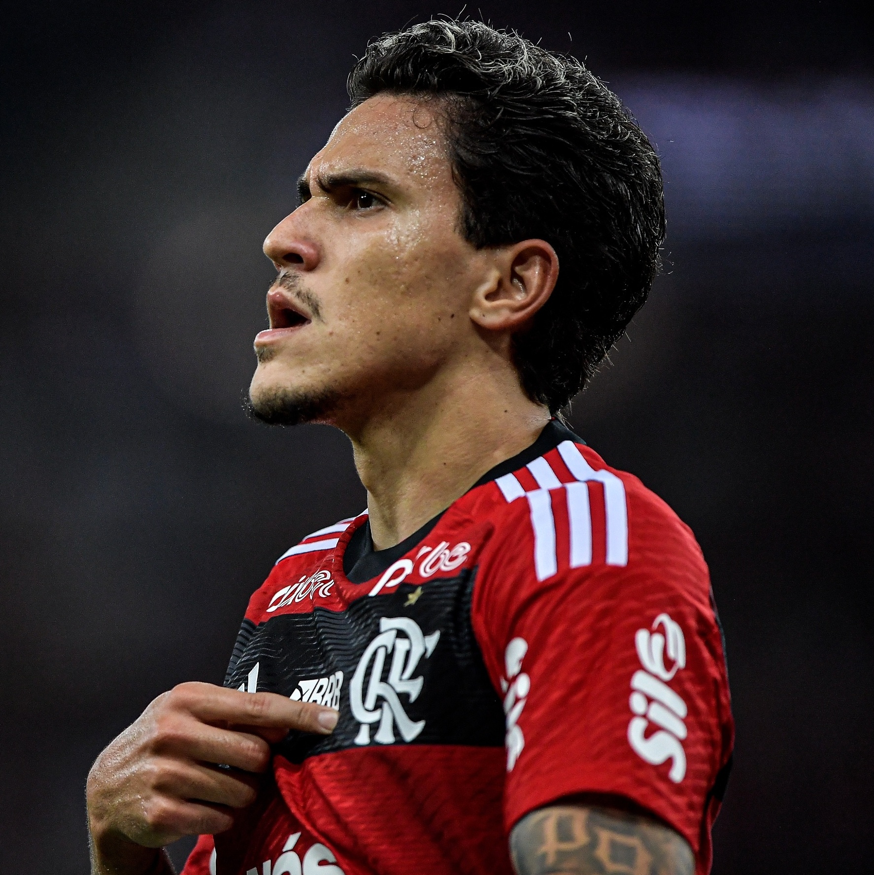 SAIU! Com Arrascaeta e Rossi, Flamengo divulga escalação para jogo