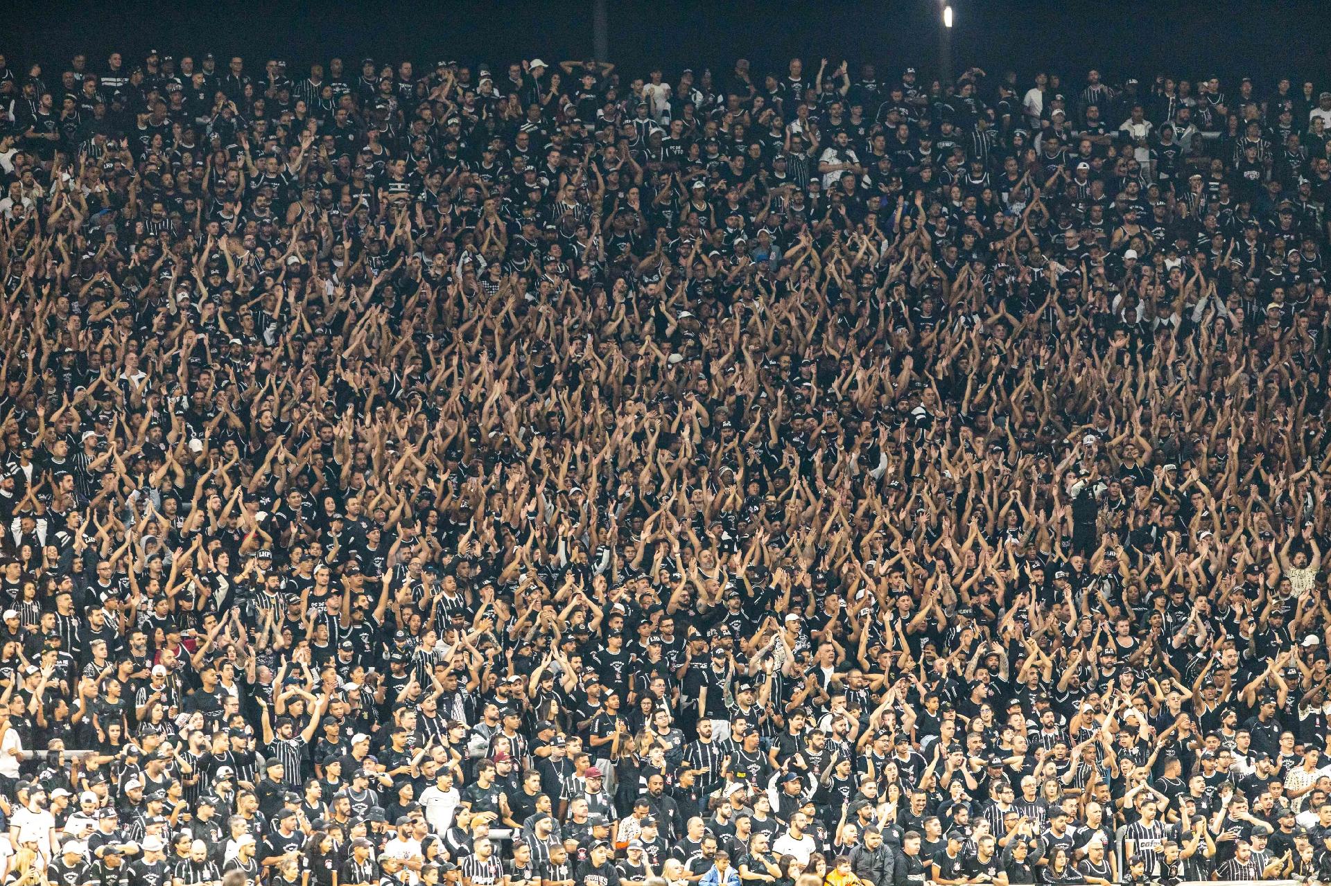 Corinthians deve usar antigo Fiel Torcedor para vender ingressos