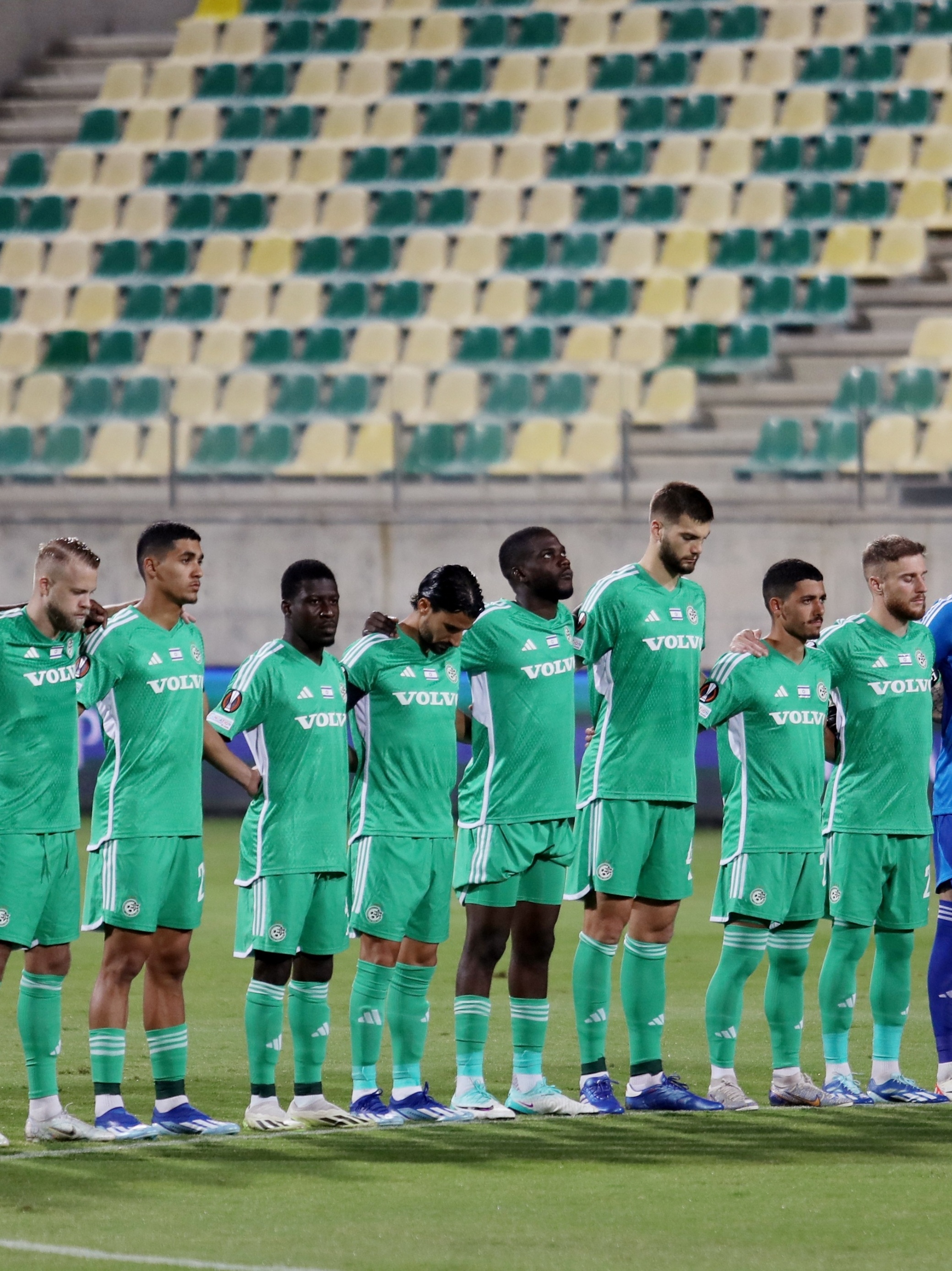 Assista ao jogo Estrela Vermelha x Maccabi Haifa hoje (23) pela Liga dos  Campeões