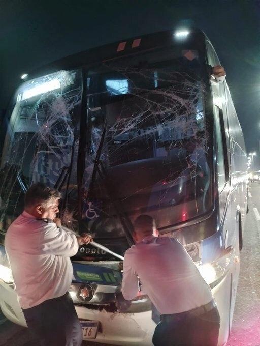 Ônibus do Racing se envolvem em acidente antes de jogo contra o Fla