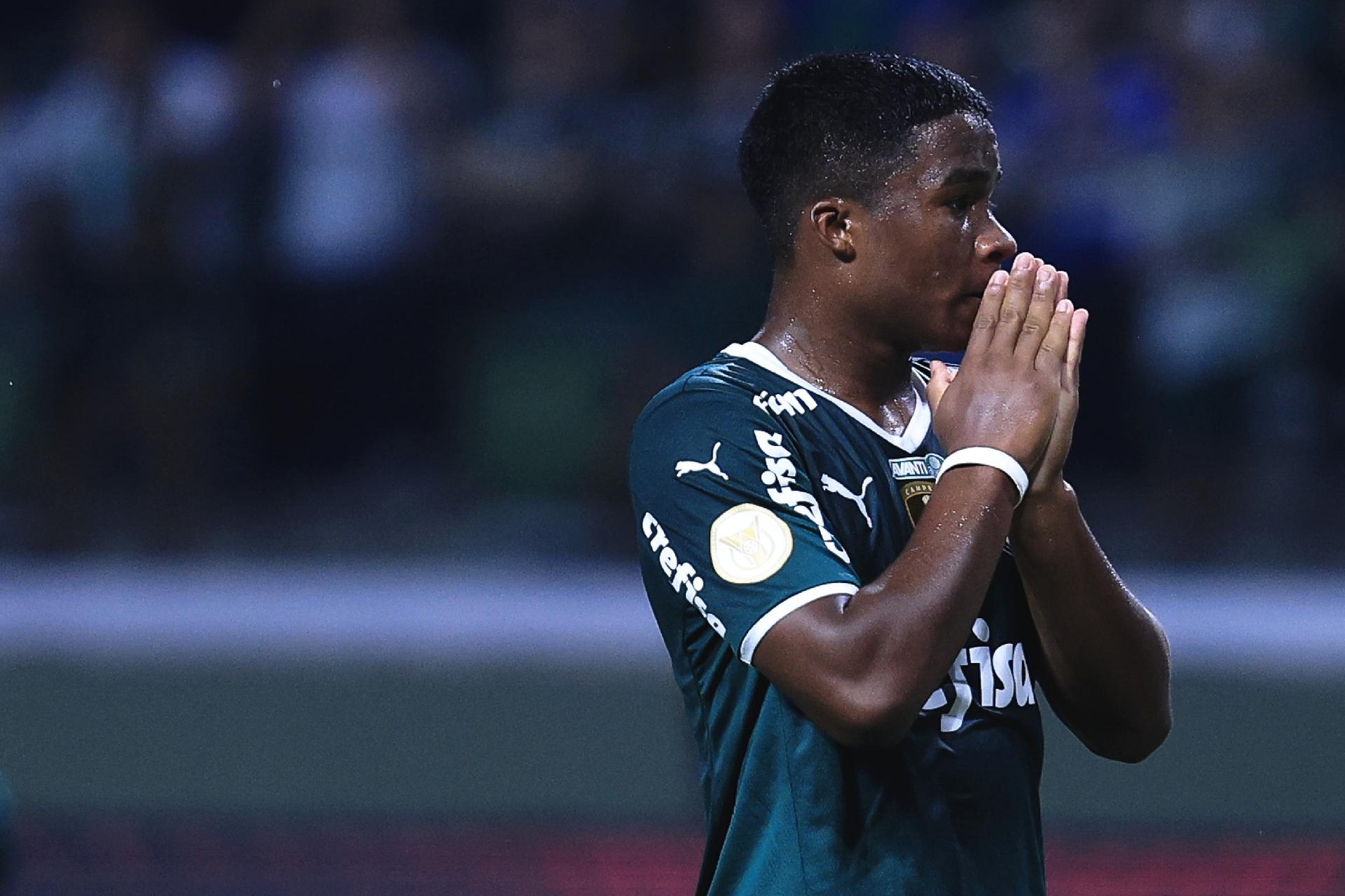 Palmeiras decide partida ainda no primeiro tempo e continua invicto no Campeonato  Paulista 2022