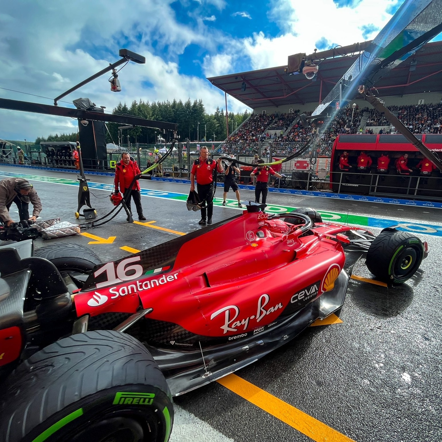 F1: Red Bull cria jogo no Brasil e vencedores vão pilotar carro de