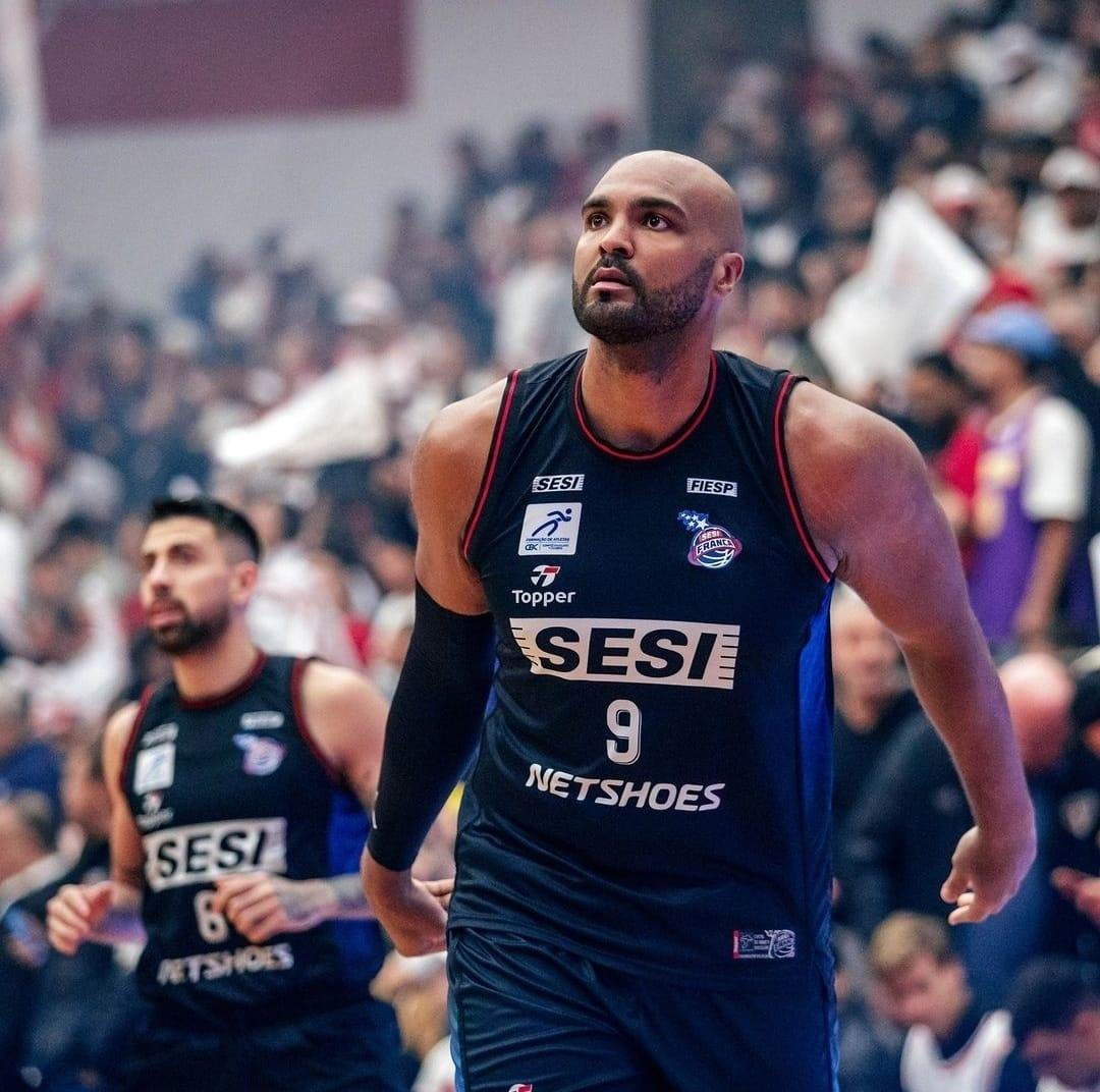 Com o objetivo de empatar a semifinal do NBB, Basquete Tricolor visita o  Franca - SPFC