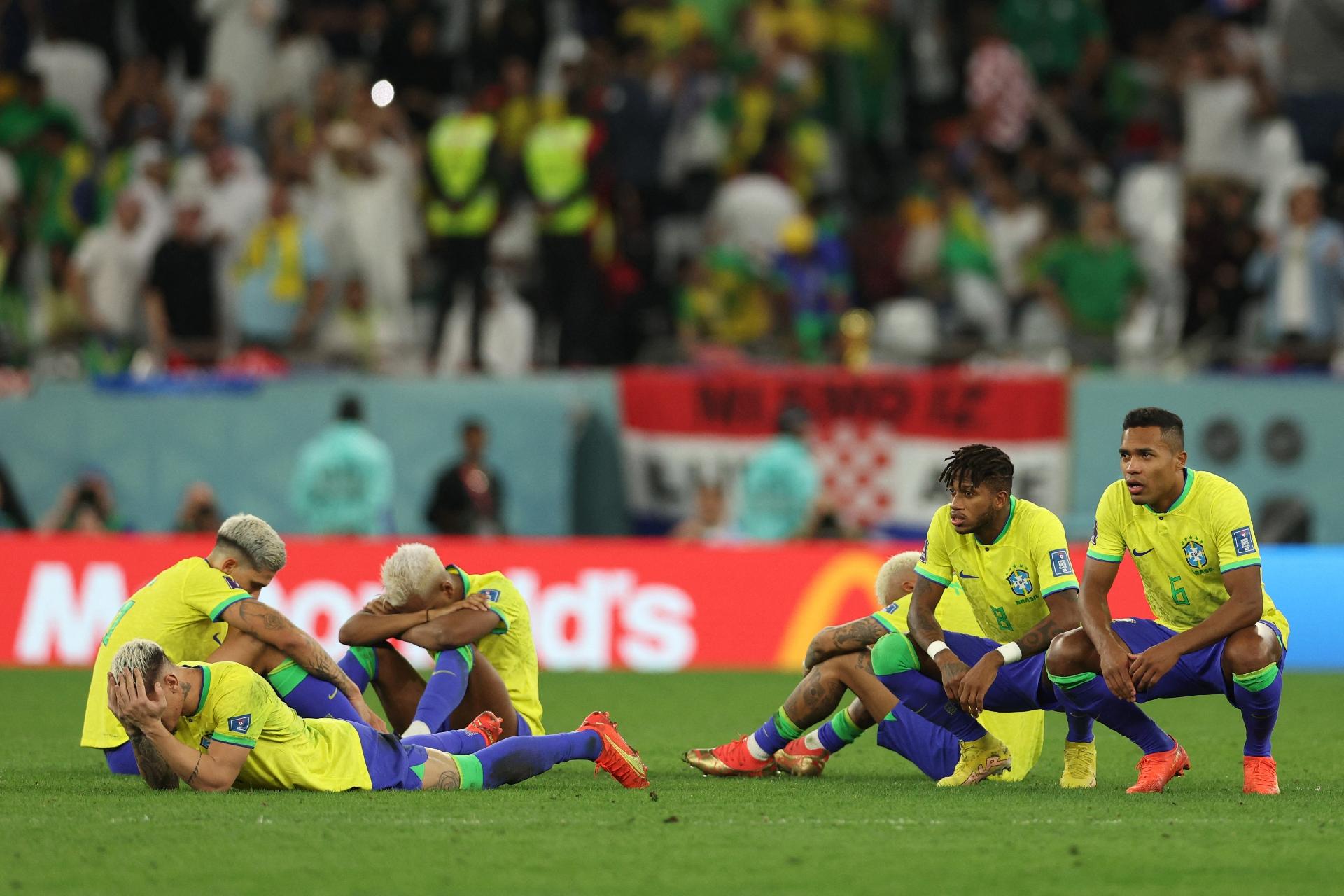Da dança às lágrimas”: imprensa francesa avalia adeus do Brasil à Copa