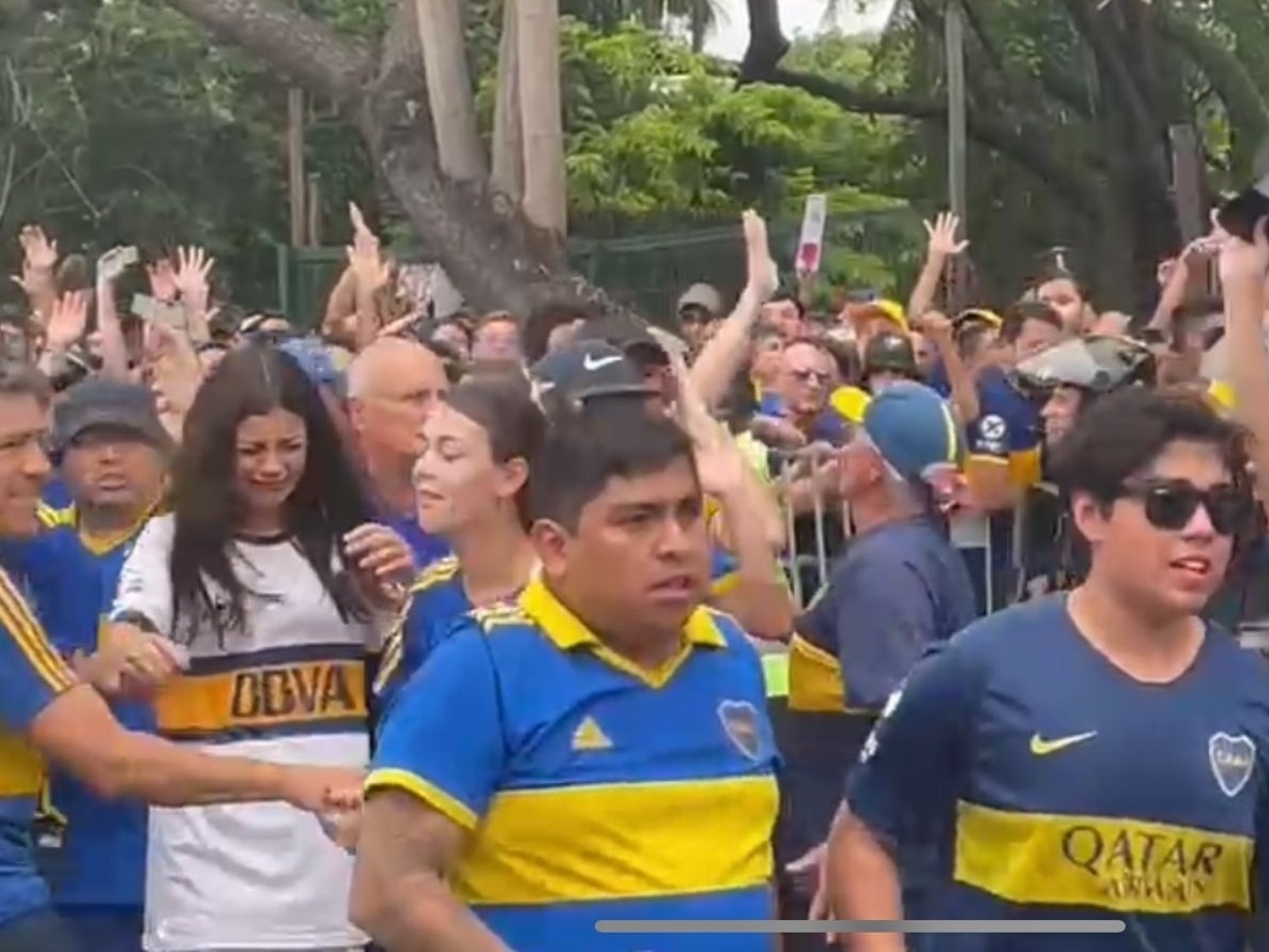 Torcida do Boca fica de fora por ingressos falsos; Polícia reage