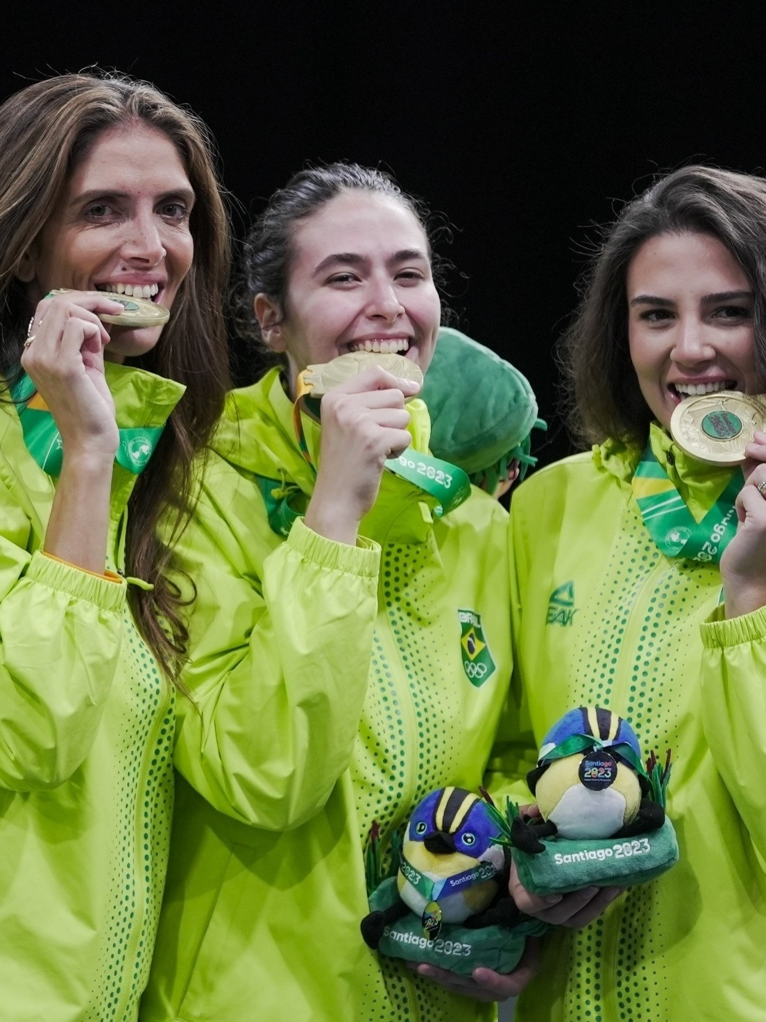 Medalha 200: Brasil bate Chile, ganha ouro no futebol e encerra tabu