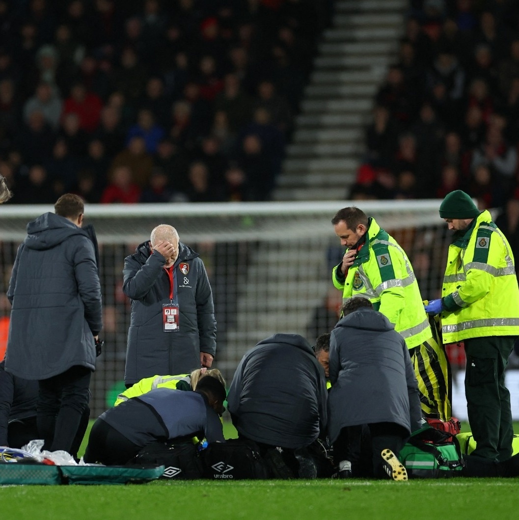 Luton Town, da Inglaterra, atualiza estado de saúde de jogador que sofreu  parada cardíaca em campo