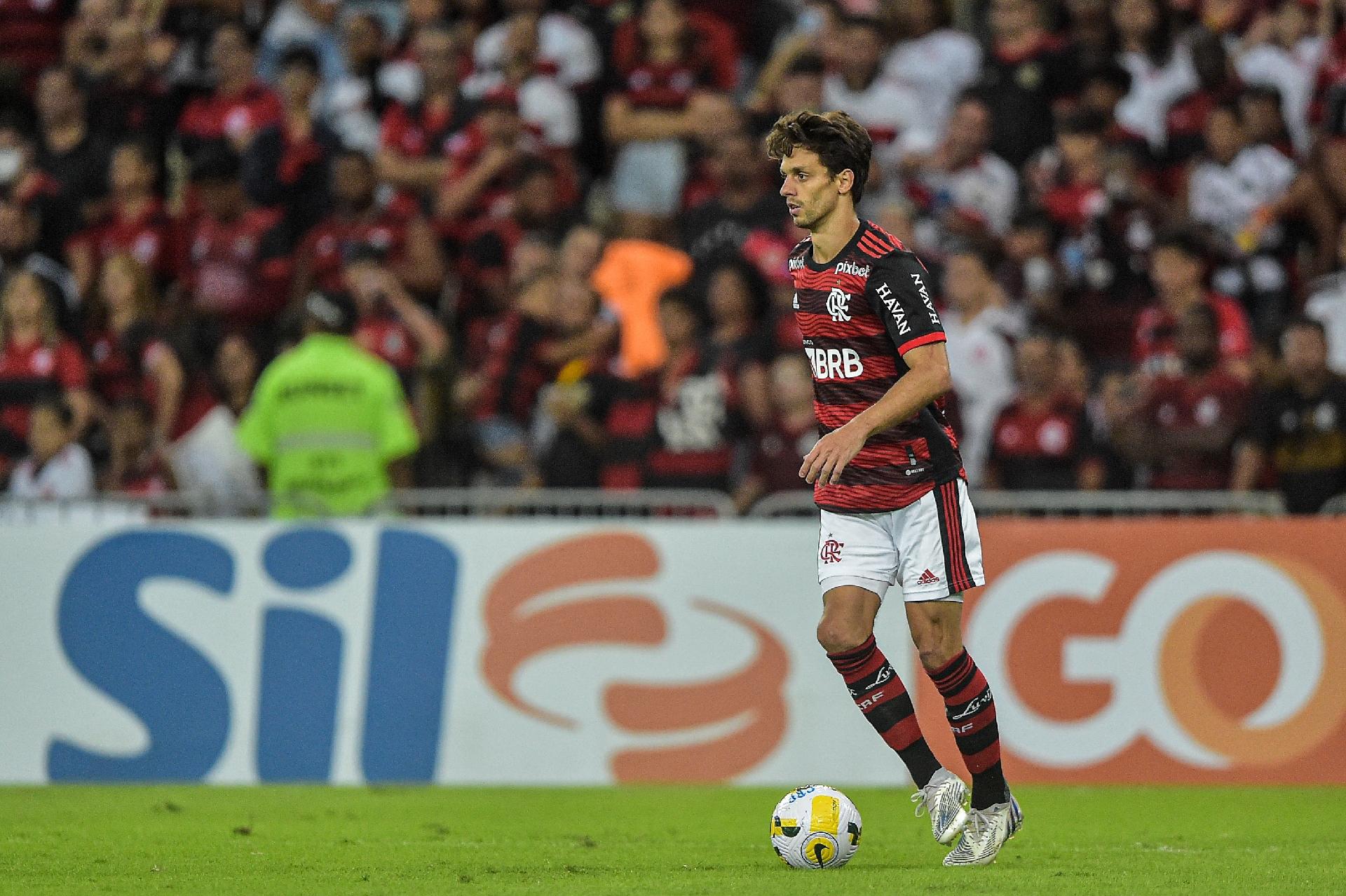 Nação abraça o Flamengo no último jogo no Rio de Janeiro antes da