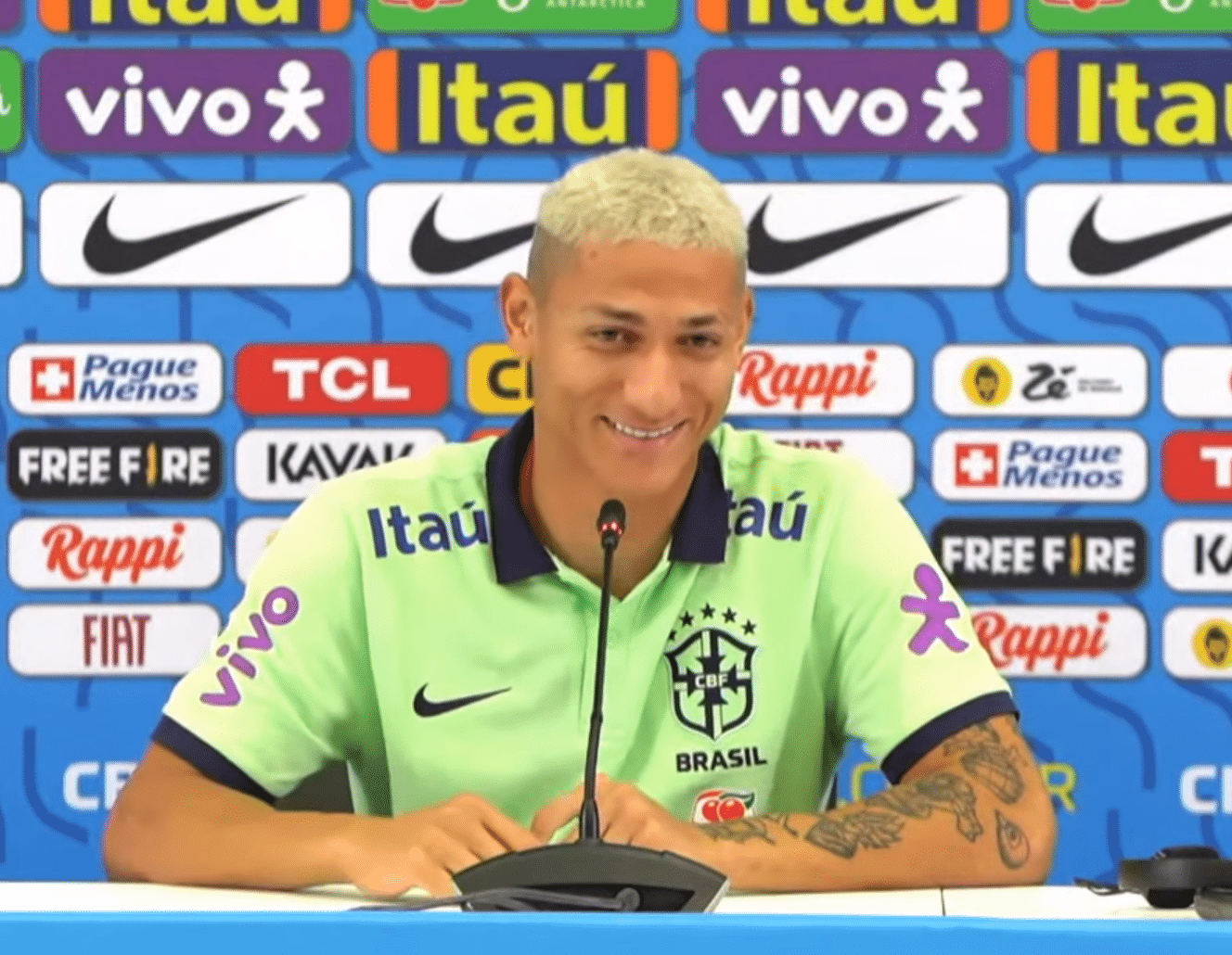 Se fosse inglês geral iria falar que o cara é um bom jogador, como é  brasileiro não serve, não tem vaga, não se encaixa… 🤔 - Futebolrei tt  futebolreii Gabriel Jesus não