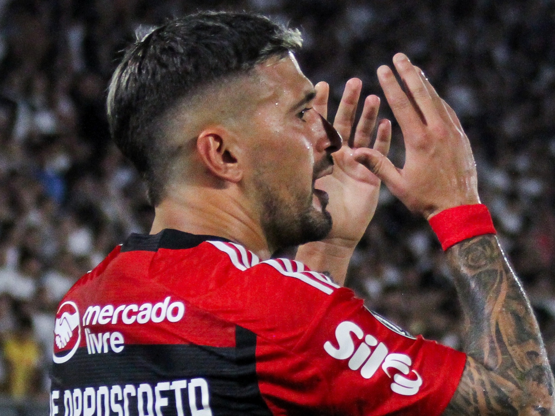 Flamengo perde do Olimpia por 3x1 e é eliminado nas oitavas da Libertadores  - Jogada - Diário do Nordeste