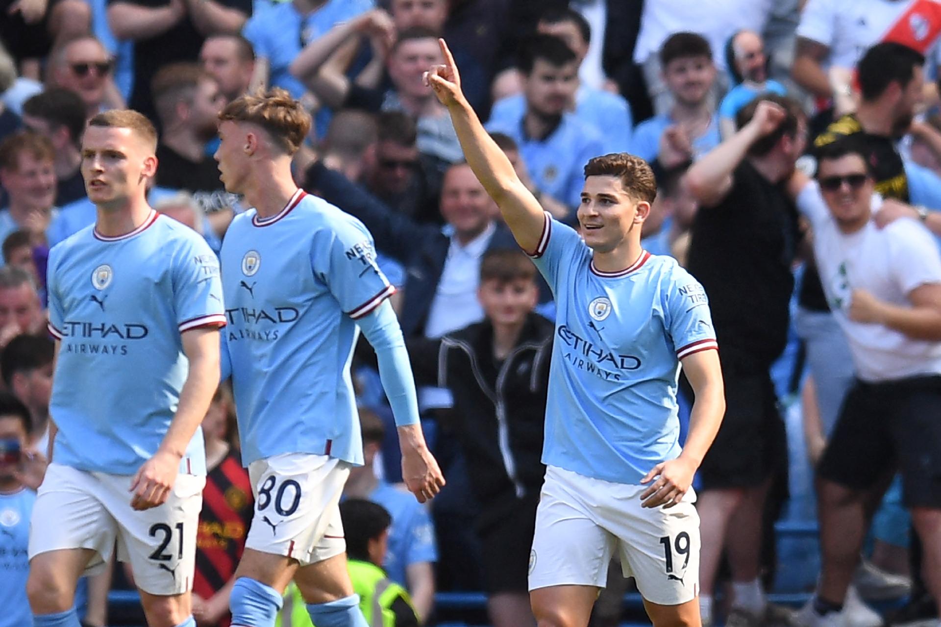 Campeão com antecedência, City vence o Chelsea com time reserva