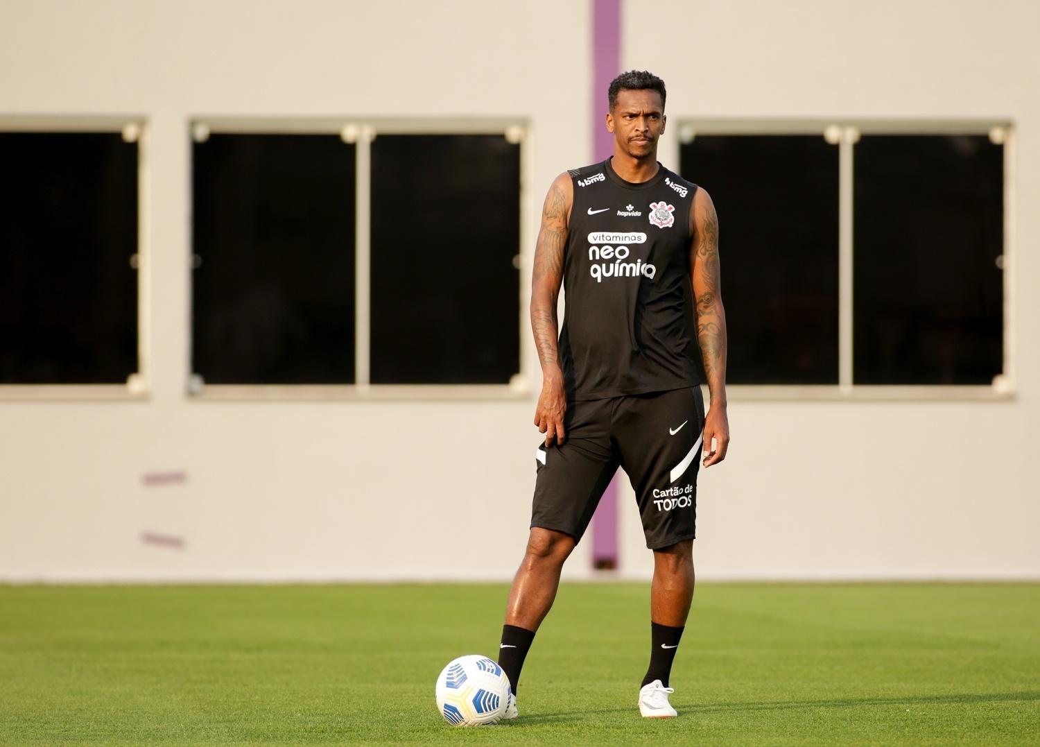 [OPINIÃO] Já teria tirado Jô do time titular do Corinthians há algum tempo