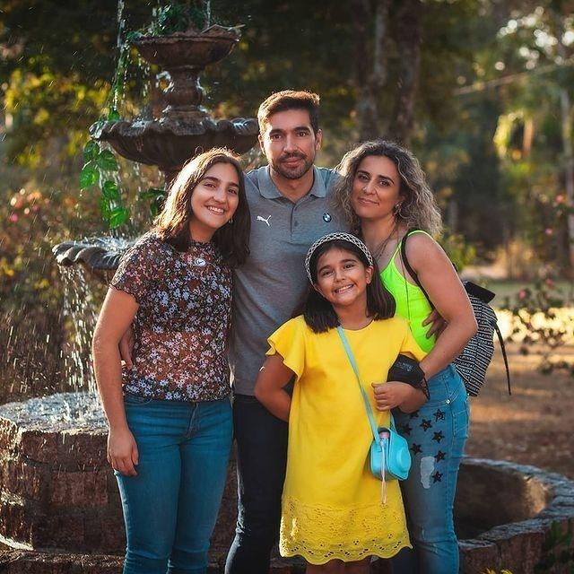 Onde mora a esposa de Abel Ferreira?