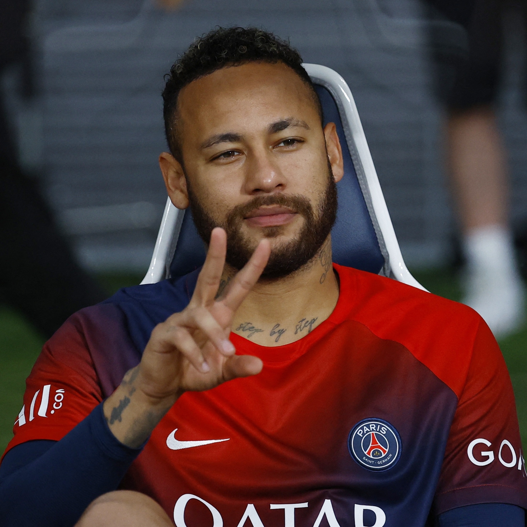 Futebol árabe: os carros que Neymar pode comprar por dia