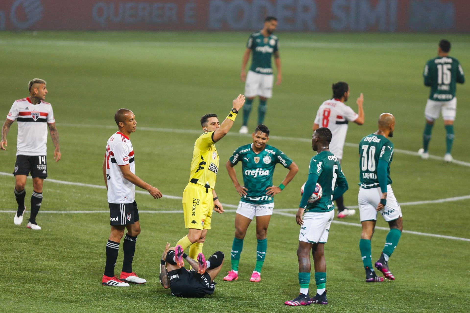 Palmeiras e SPFC empatam em jogo sem inspiração pela final do Paulista