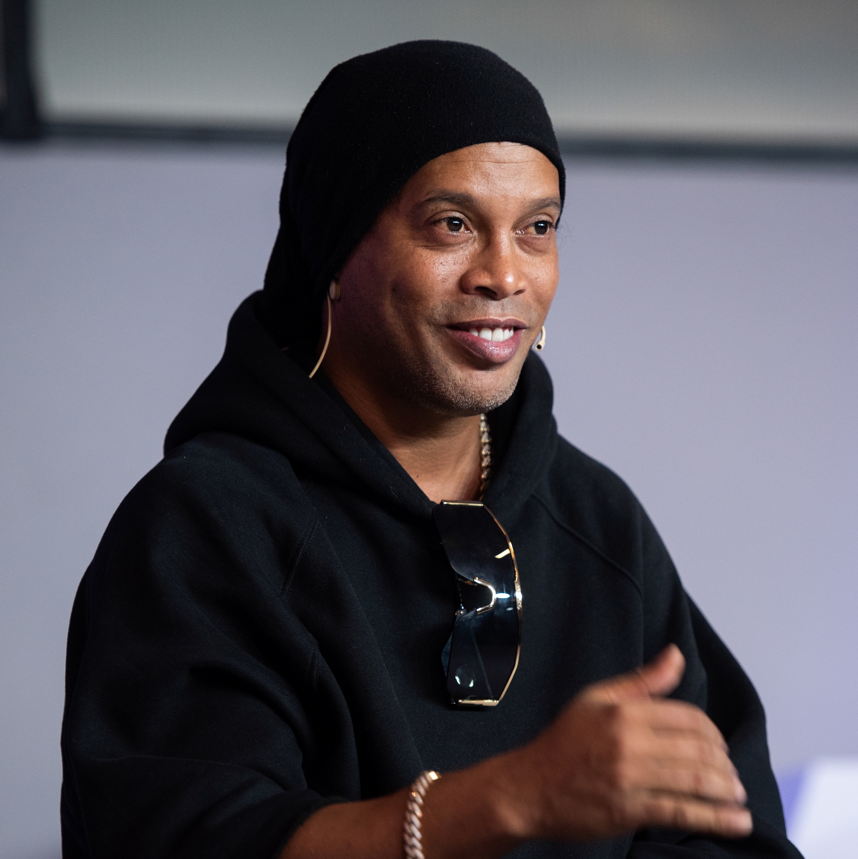 Ronaldinho abriu mão de 6 voos para estar na CPI das Pirâmides