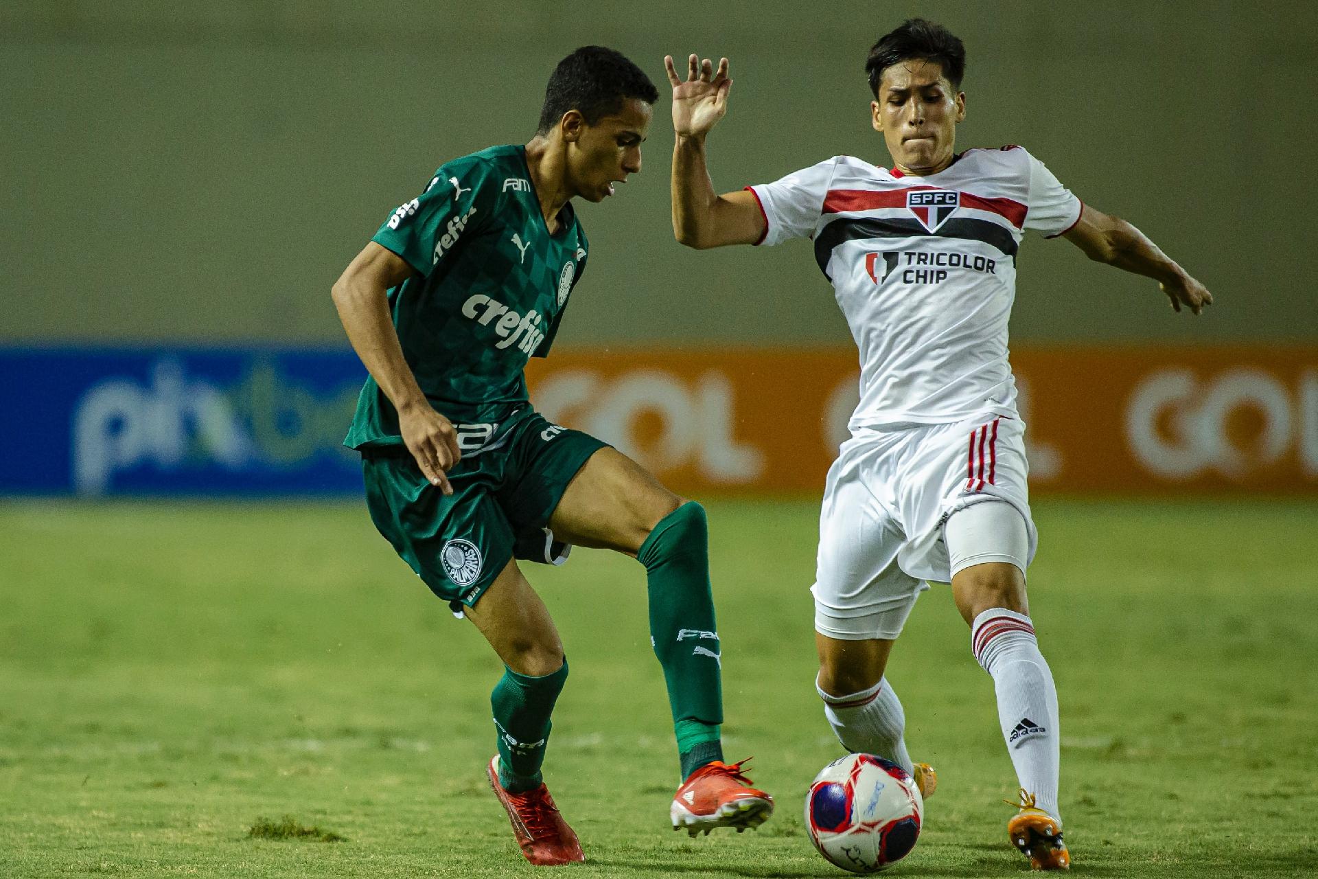 Santo André x Palmeiras, Corinthians x São Paulosaiba onde assistir aos  jogos de domingo - Lance!