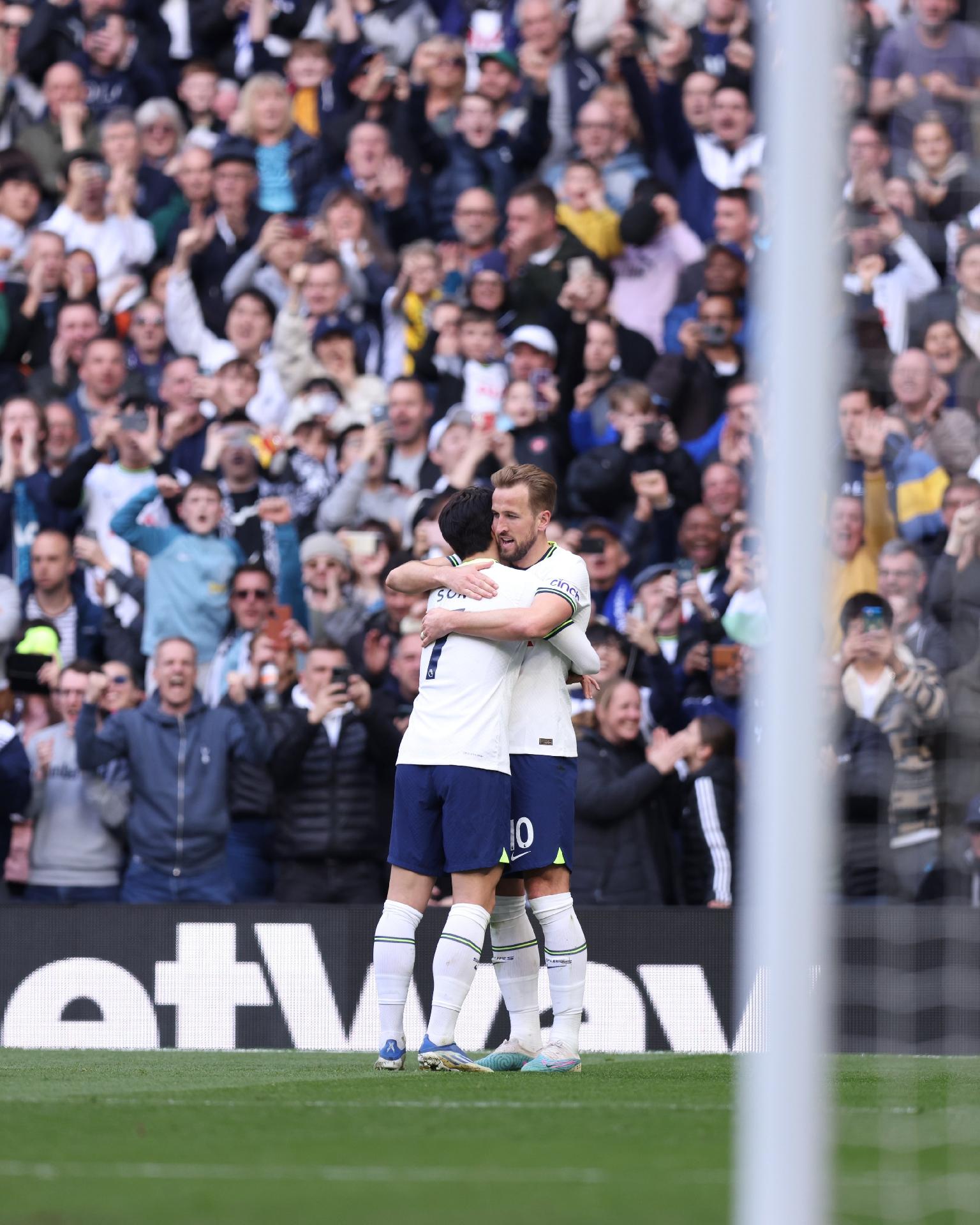 Tottenham confirma recuperação e vence em Nottingham