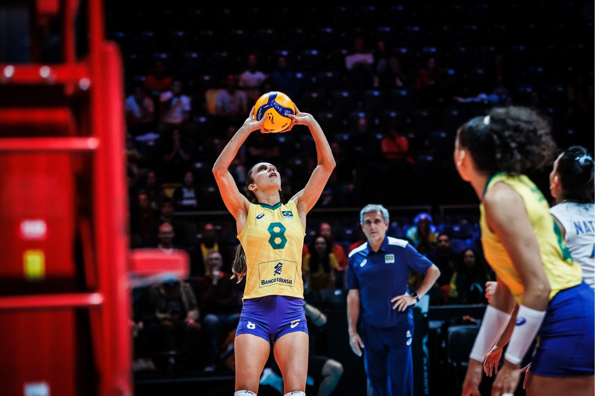 Vôlei: China vence Brasil em estreia com virada no tie-break