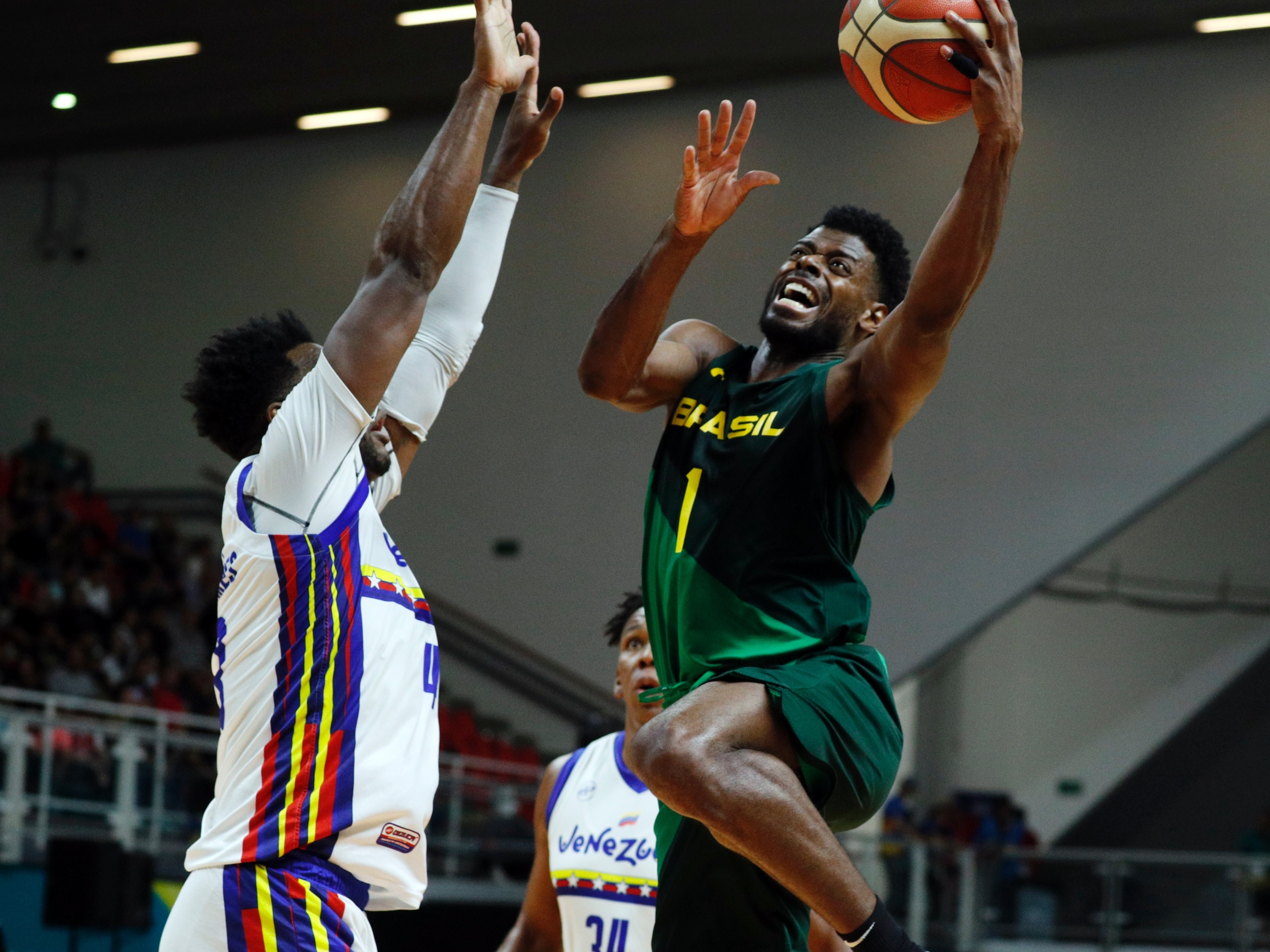 Basquete Brasil - CBB on X: 1º quarto Brasil 15 Venezuela 25 Jogos  Pan-Americanos - Basquete masculino Assista ao vivo -    / X