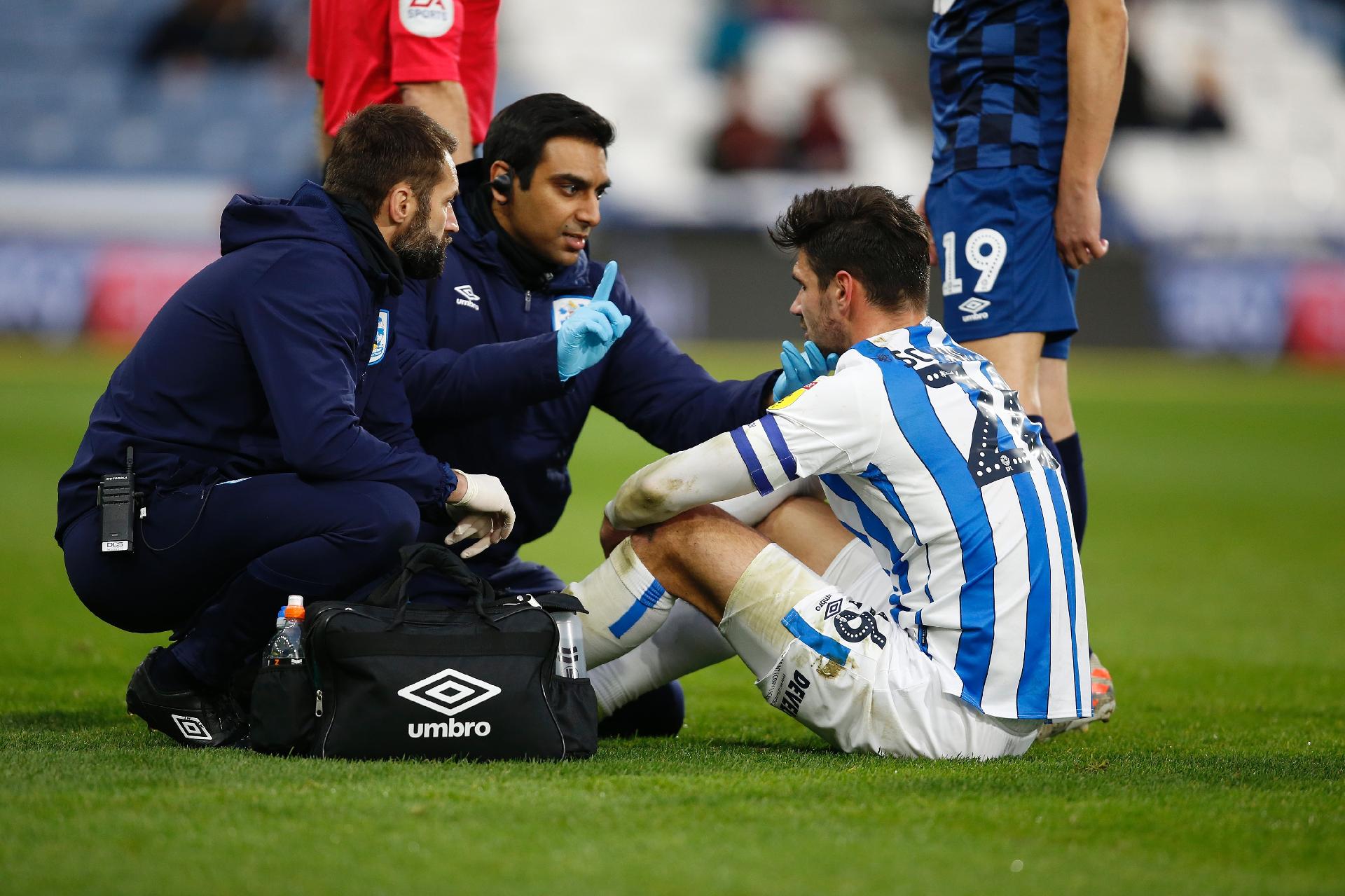 Na Escócia, jogadores de futebol não podem mais cabecear antes e depois de  jogos - Canaltech