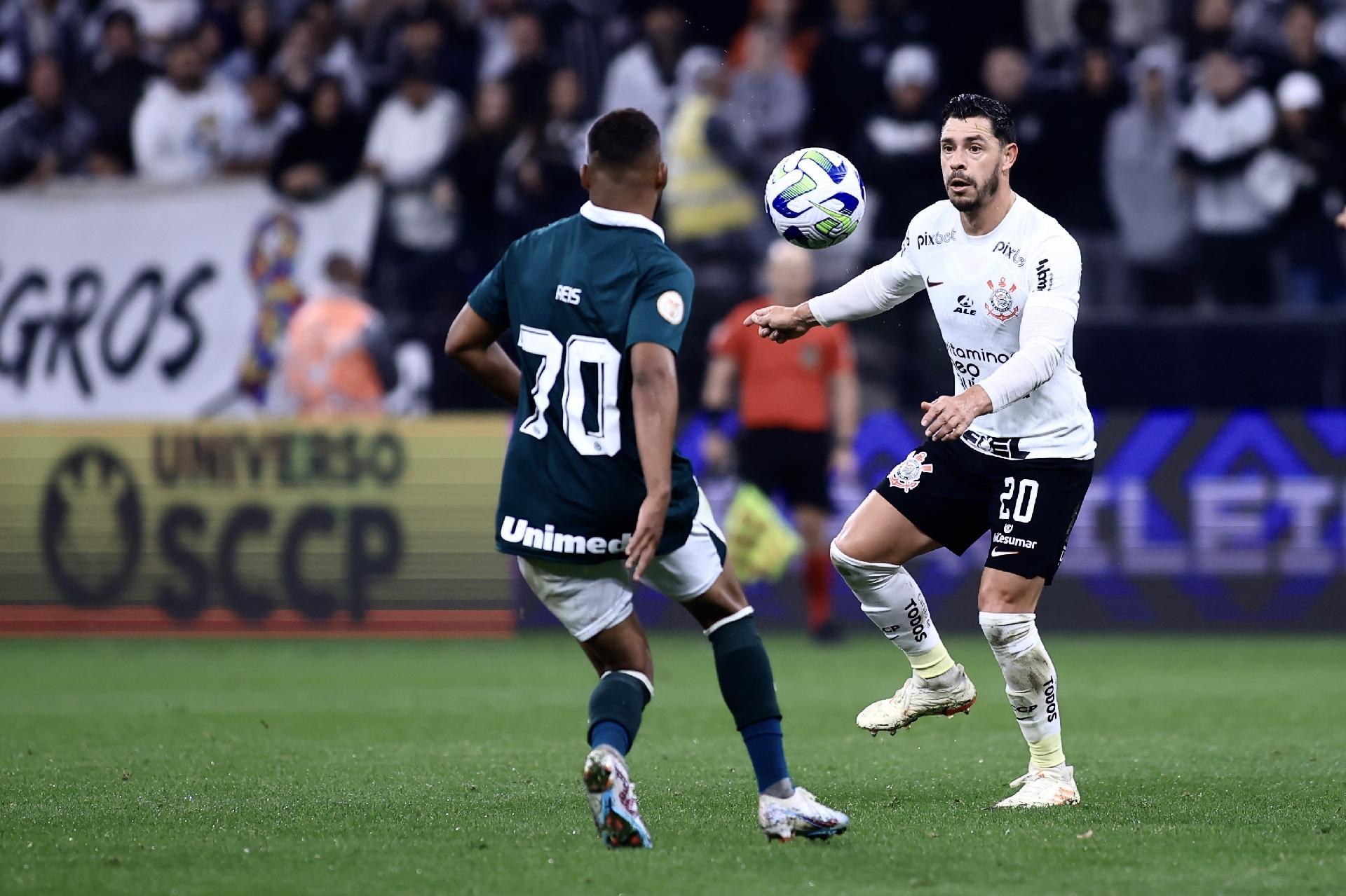 Em jogo adiado, Corinthians vence o Goiás e entra no G6 do Brasileiro -  Lance!