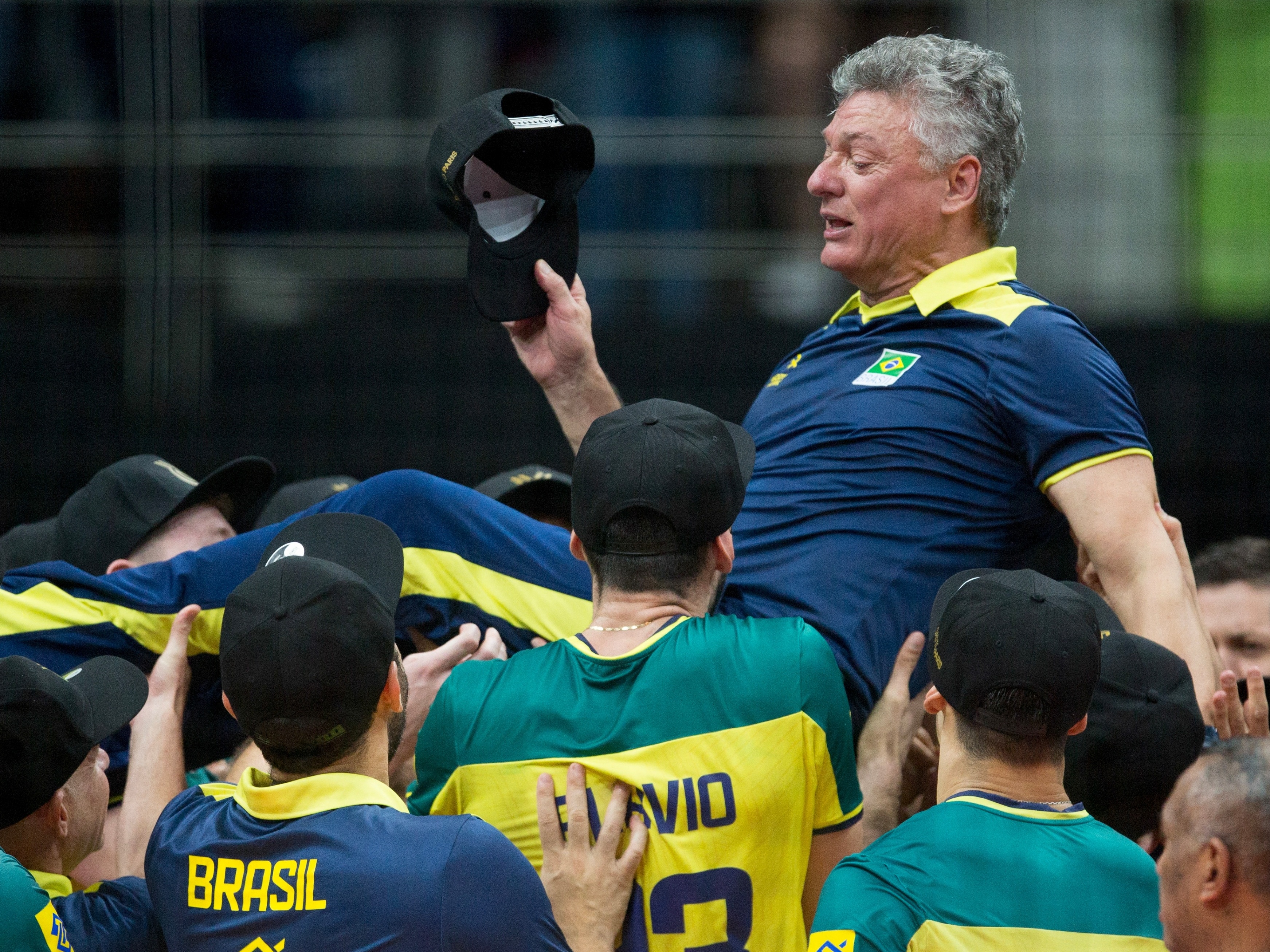 No tie-break, Brasil bate Itália e confirma vaga em Paris