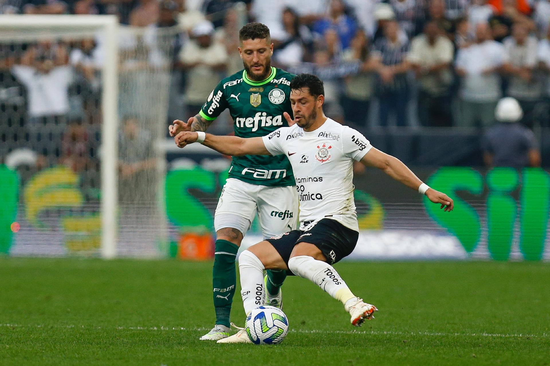 Giuliano avalia empate do Corinthians e reconhece momento