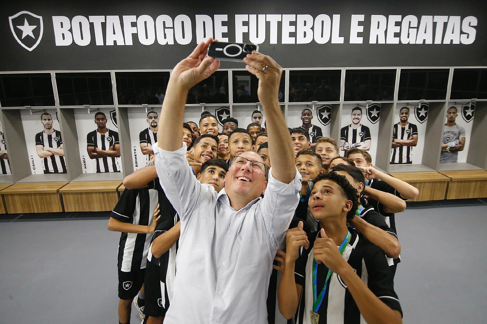 Botafogo tenta reatar casamento com a torcida no último jogo do ano