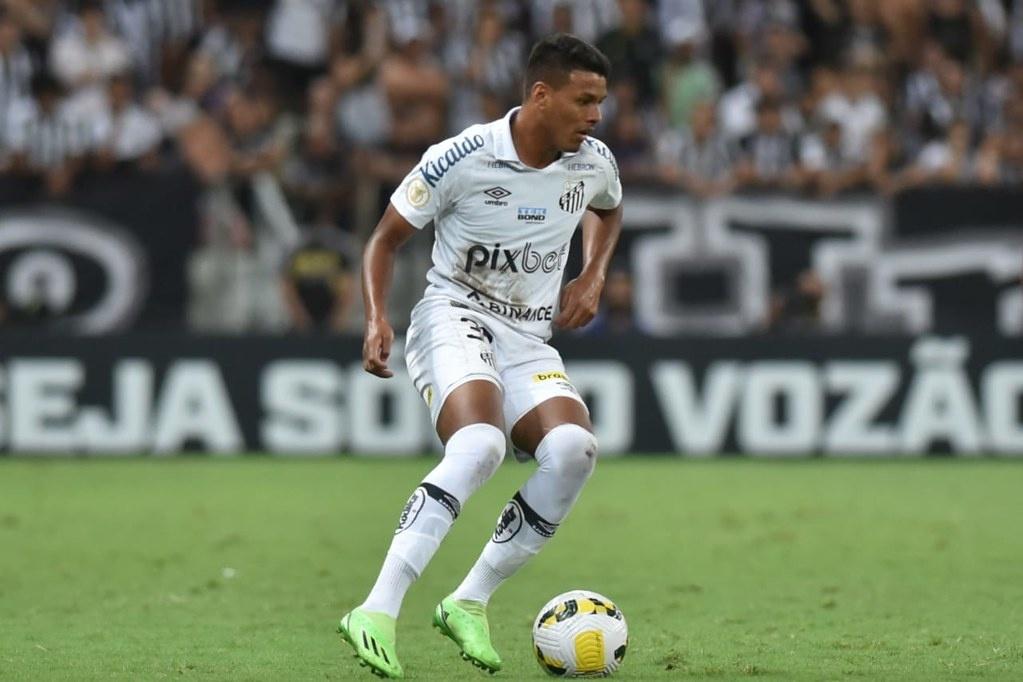 Atacante Tailson, ex-Santos, é o novo reforço do Náutico - Clube