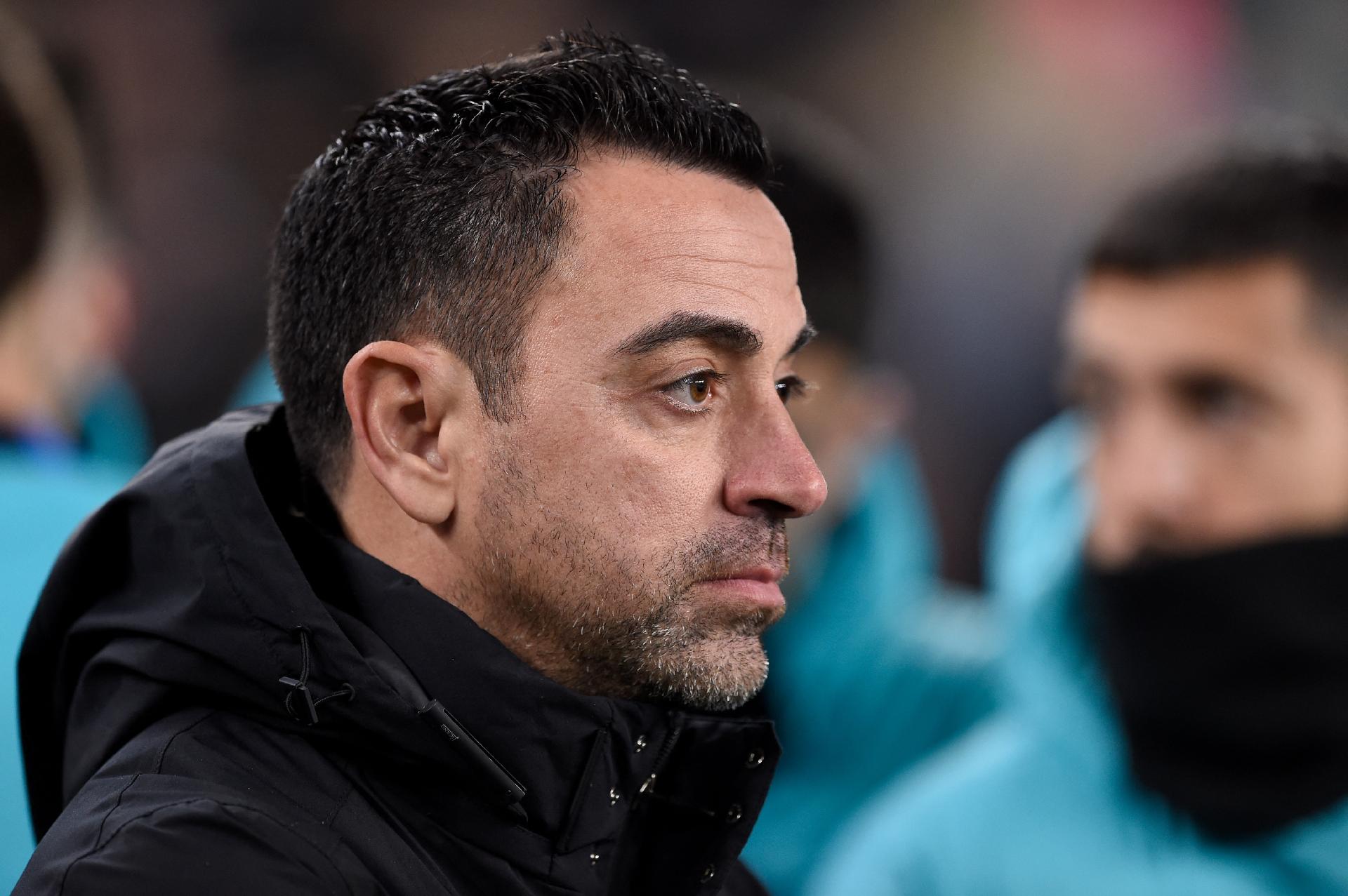 Ver: Xavi: Espero um adversário intenso, pressionante e com muito caráter  em Direto