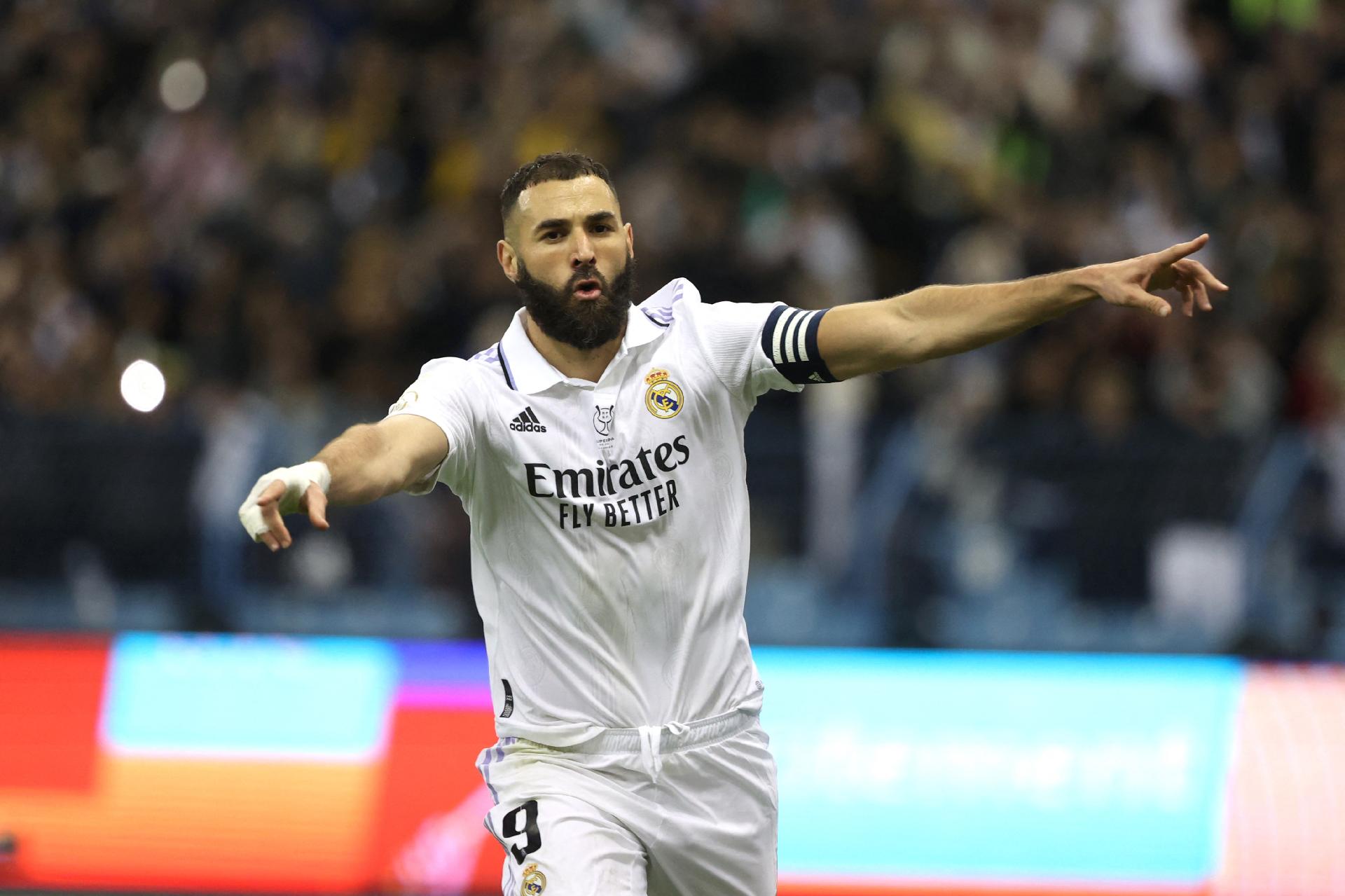 Karim Benzema é eleito o melhor jogador do mundo - Grupo A Hora