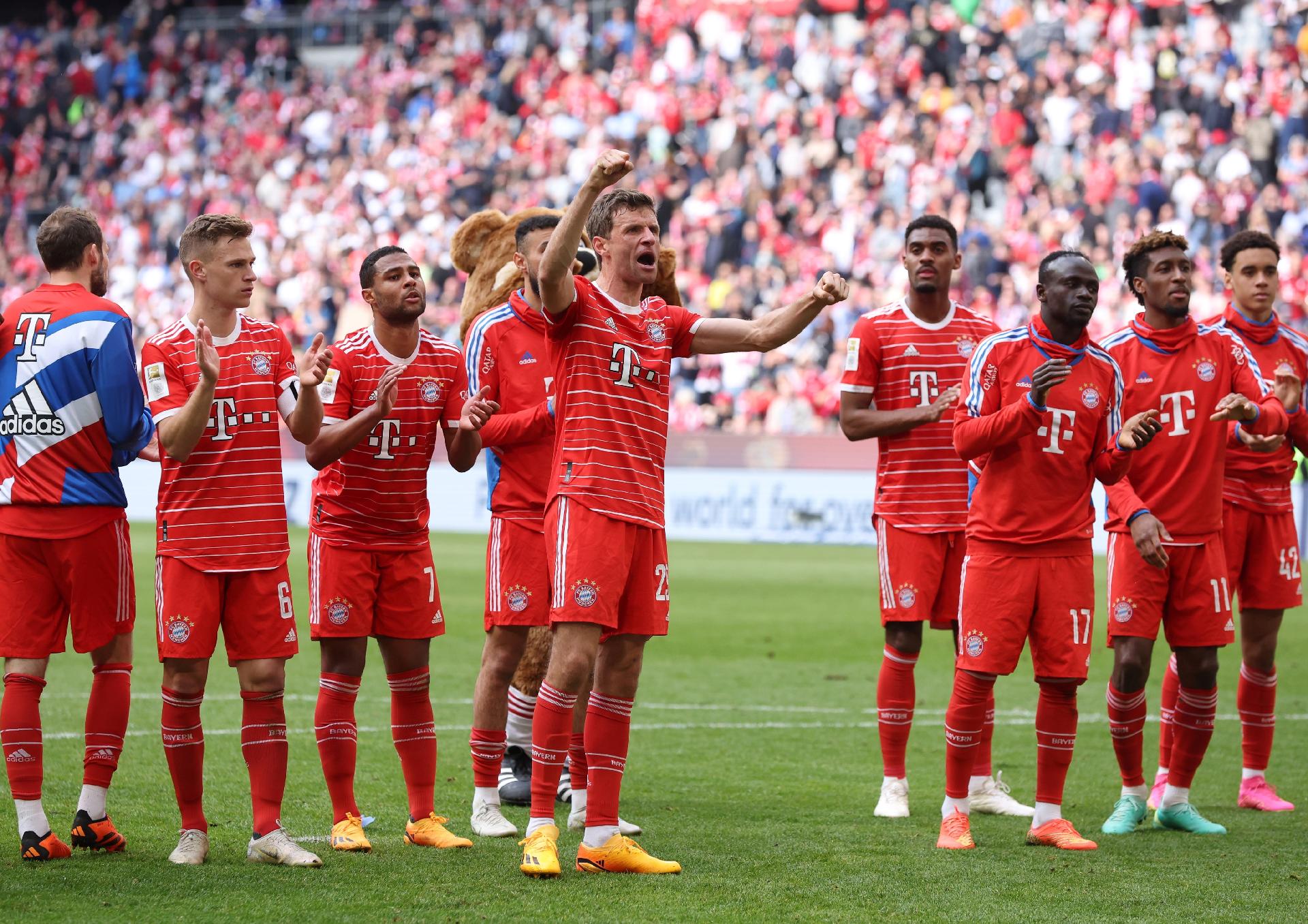 Bayern é campeão alemão após tropeço do Borussia Dortmund e mantém